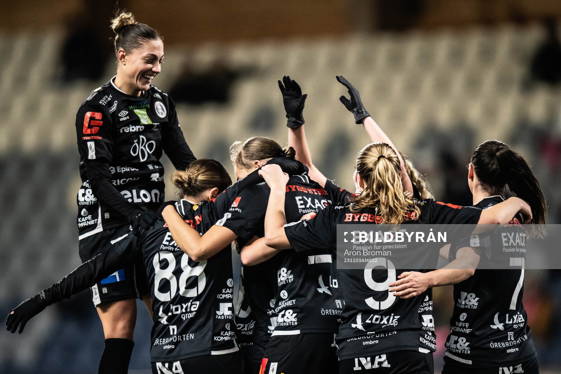Örebros Jenny-Julia Danielsson jublar
