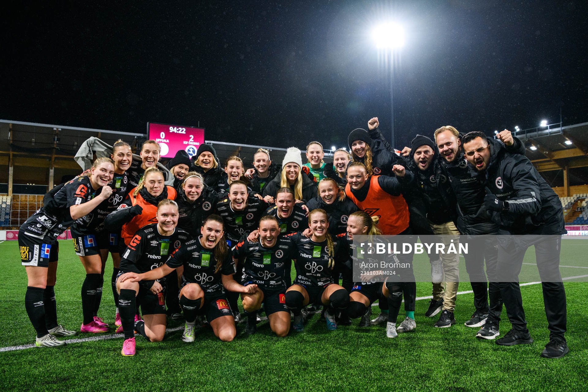 Örebros spelare jublar