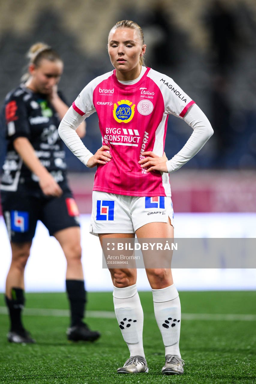 IK Uppsalas Louise Hvarfner deppar