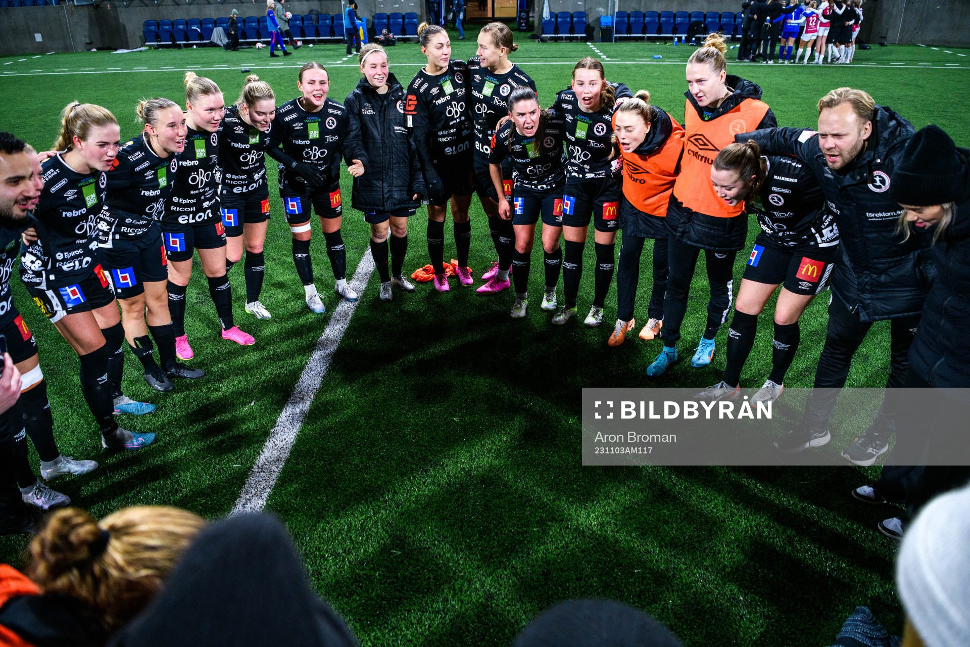 Örebros spelare jublar