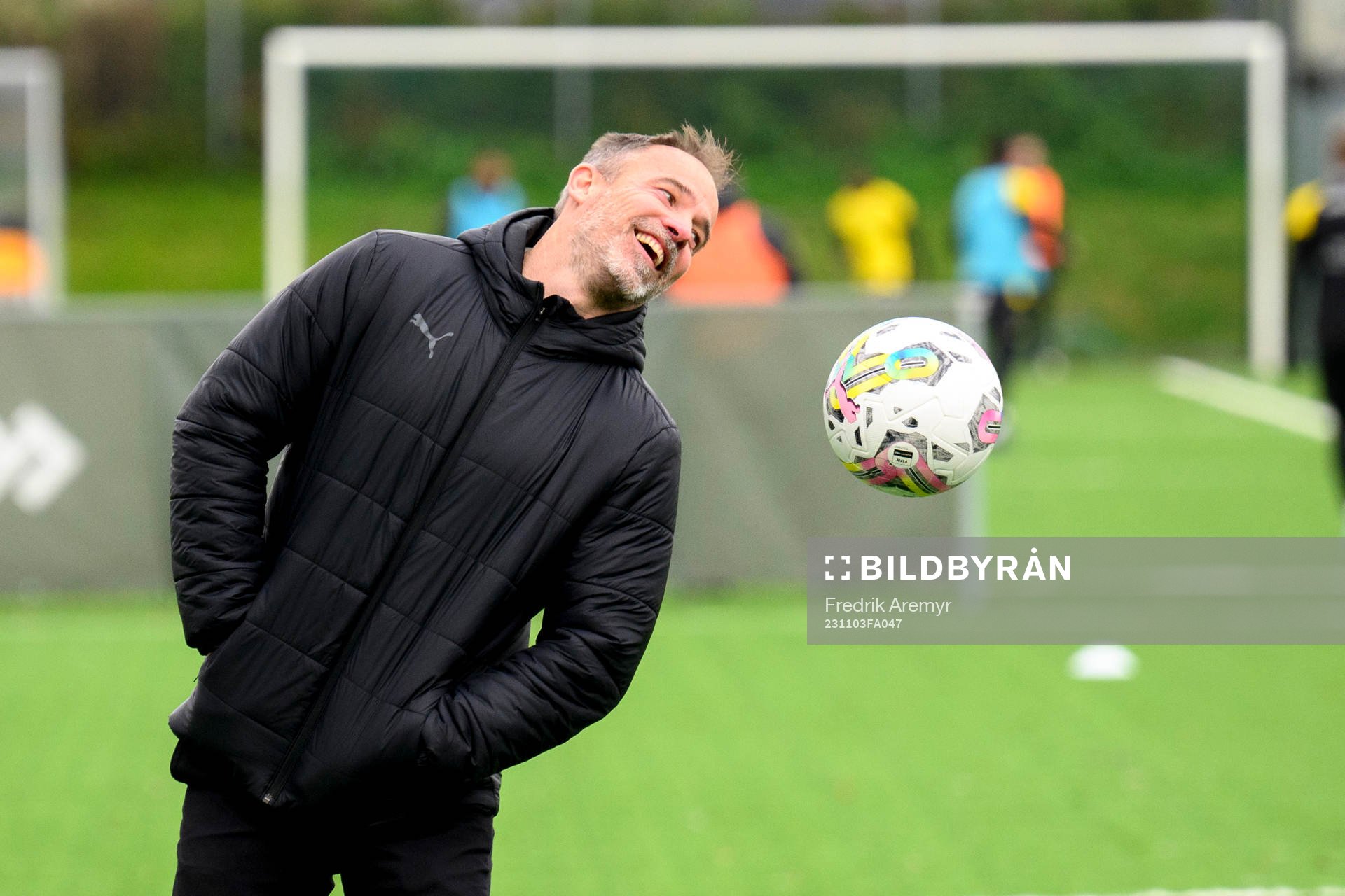 Fotbollsansvarig dam elit Christian Lundström under en träning med Häcken den 3 november 2023 i Göteborg. 