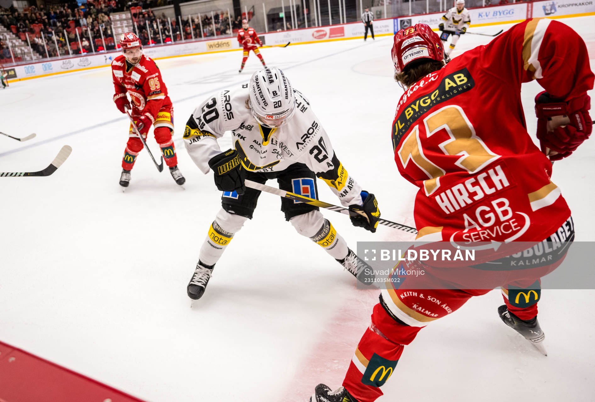 Västerås IKs Erik Flood och Kalmar HCs Adam Hirsch