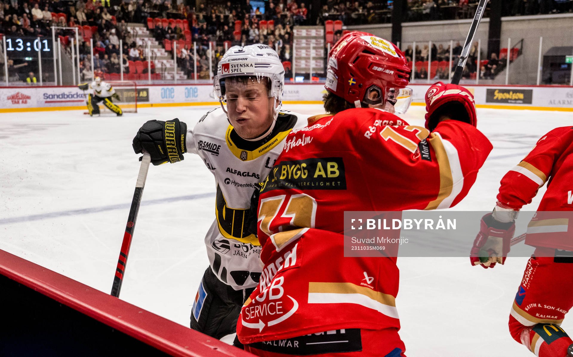 Västerås IKs Ludvig Östman och Kalmar HCs Adam Hirsch