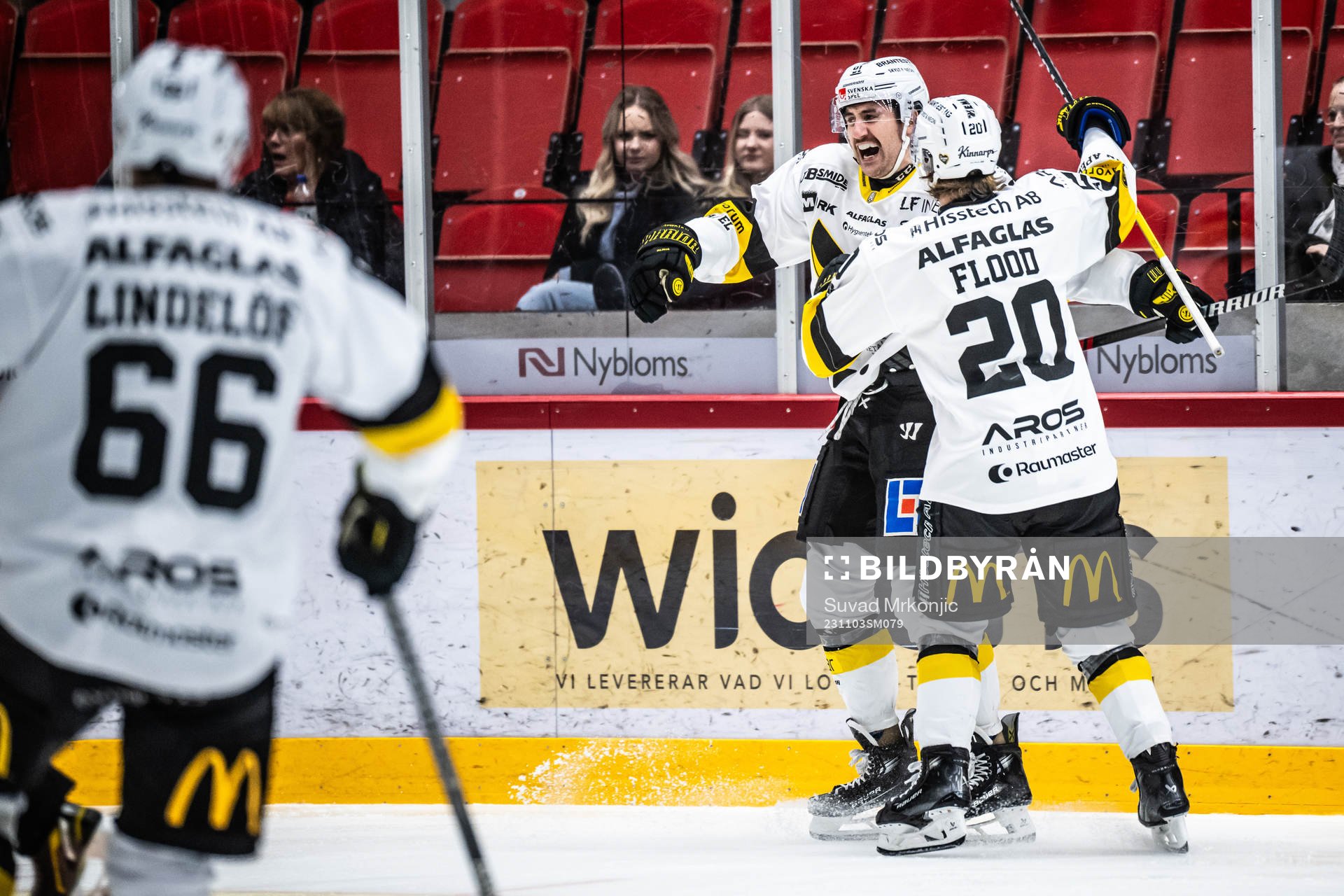 Västerås Nicholas Hutchison jublar