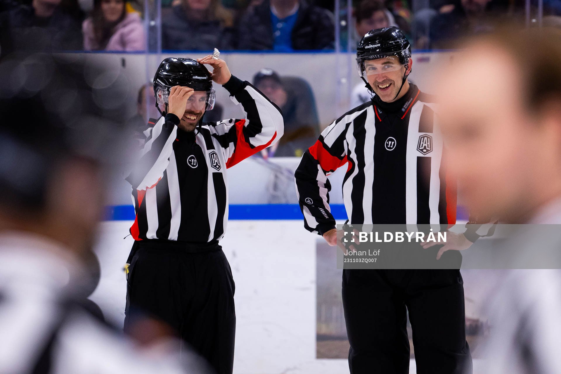 Domare Mattias Enroth och Linus Öhlund