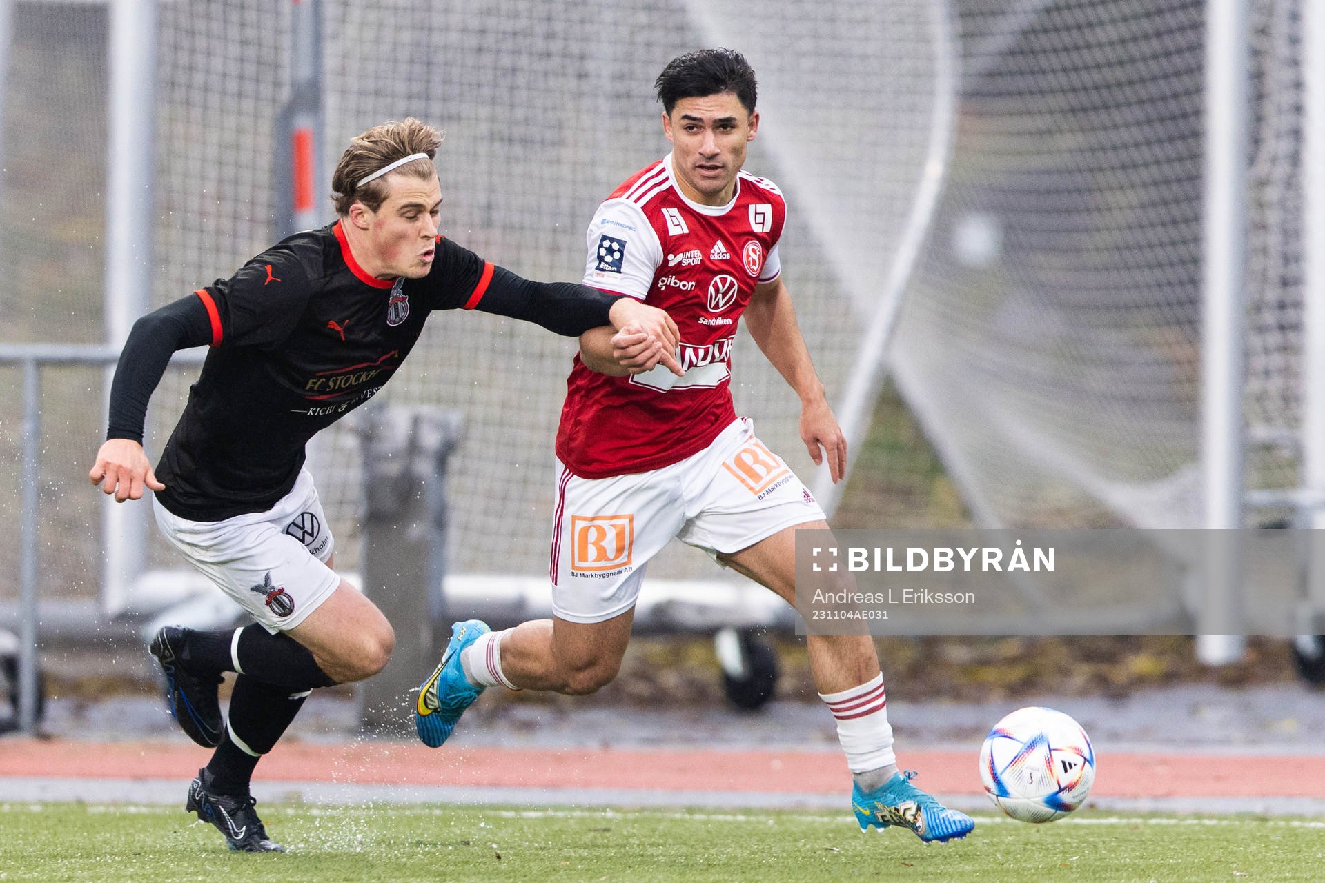 FC Stockholms Linus Mattsson och Sandvikens Mohammad