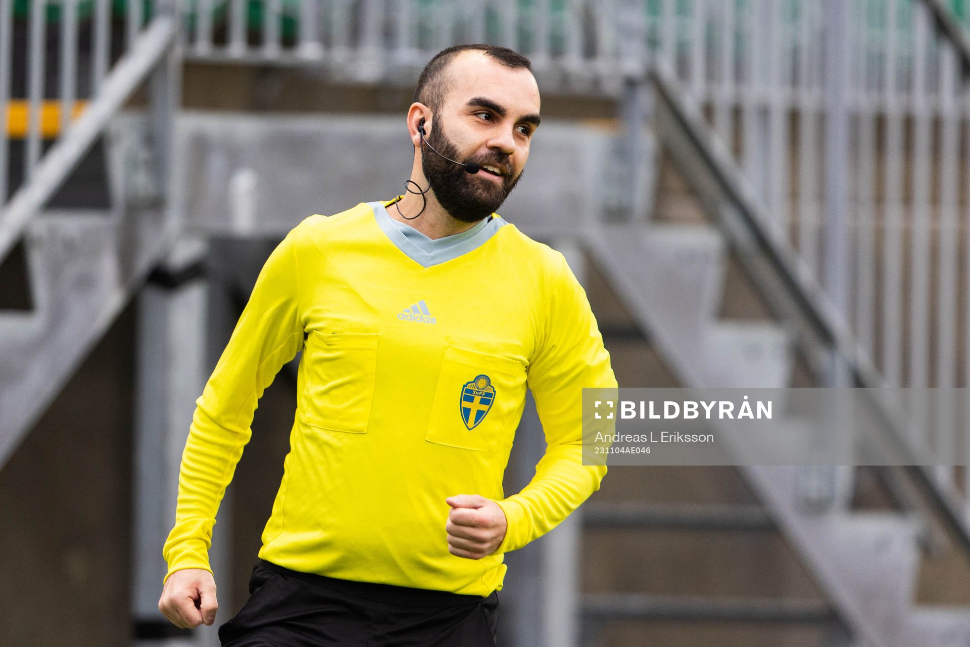 Rambod Beigi rycker in som assisterande domare