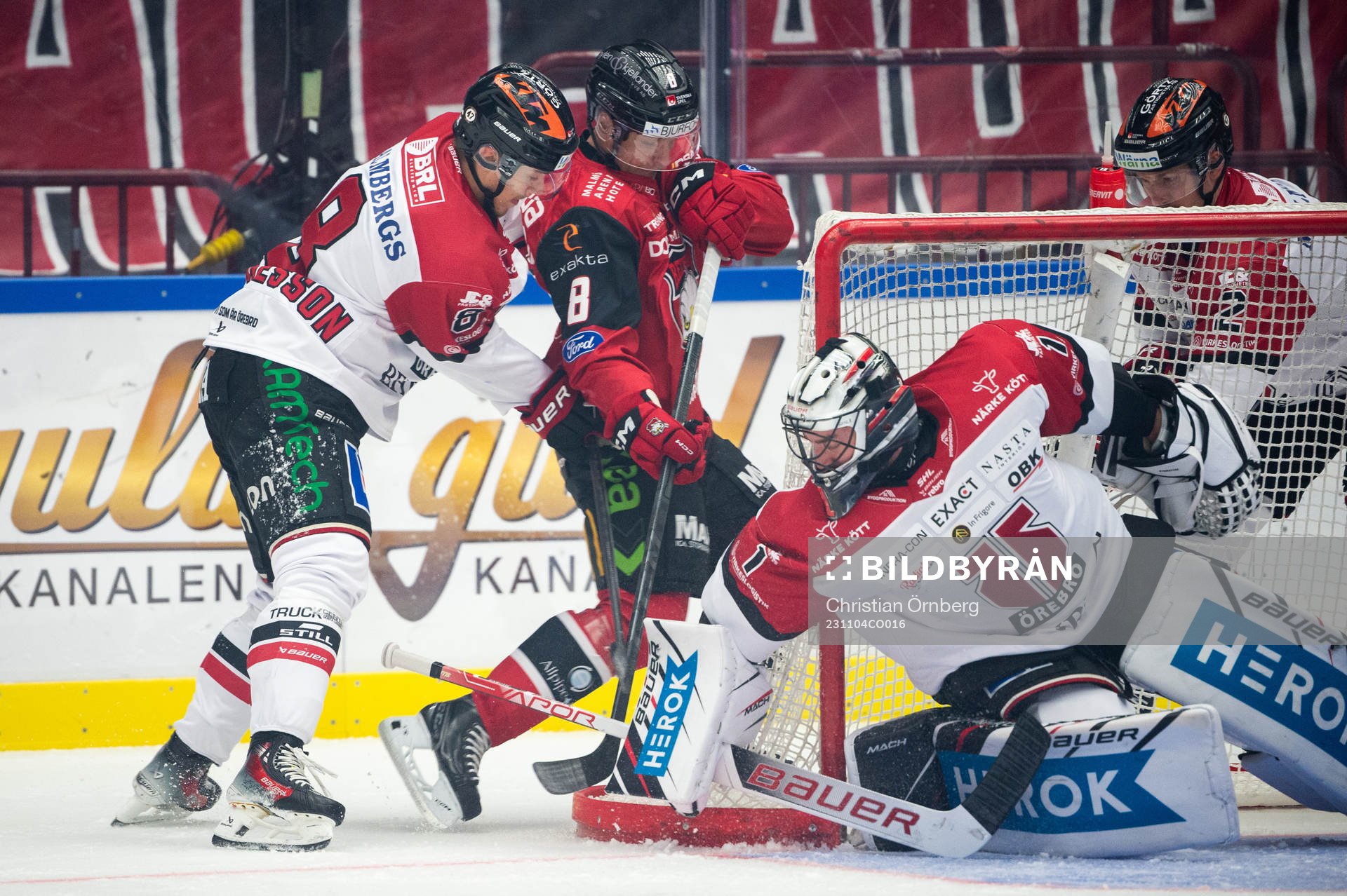 Malmö Redhawks Johan Olofsson mot Örebros Samuel