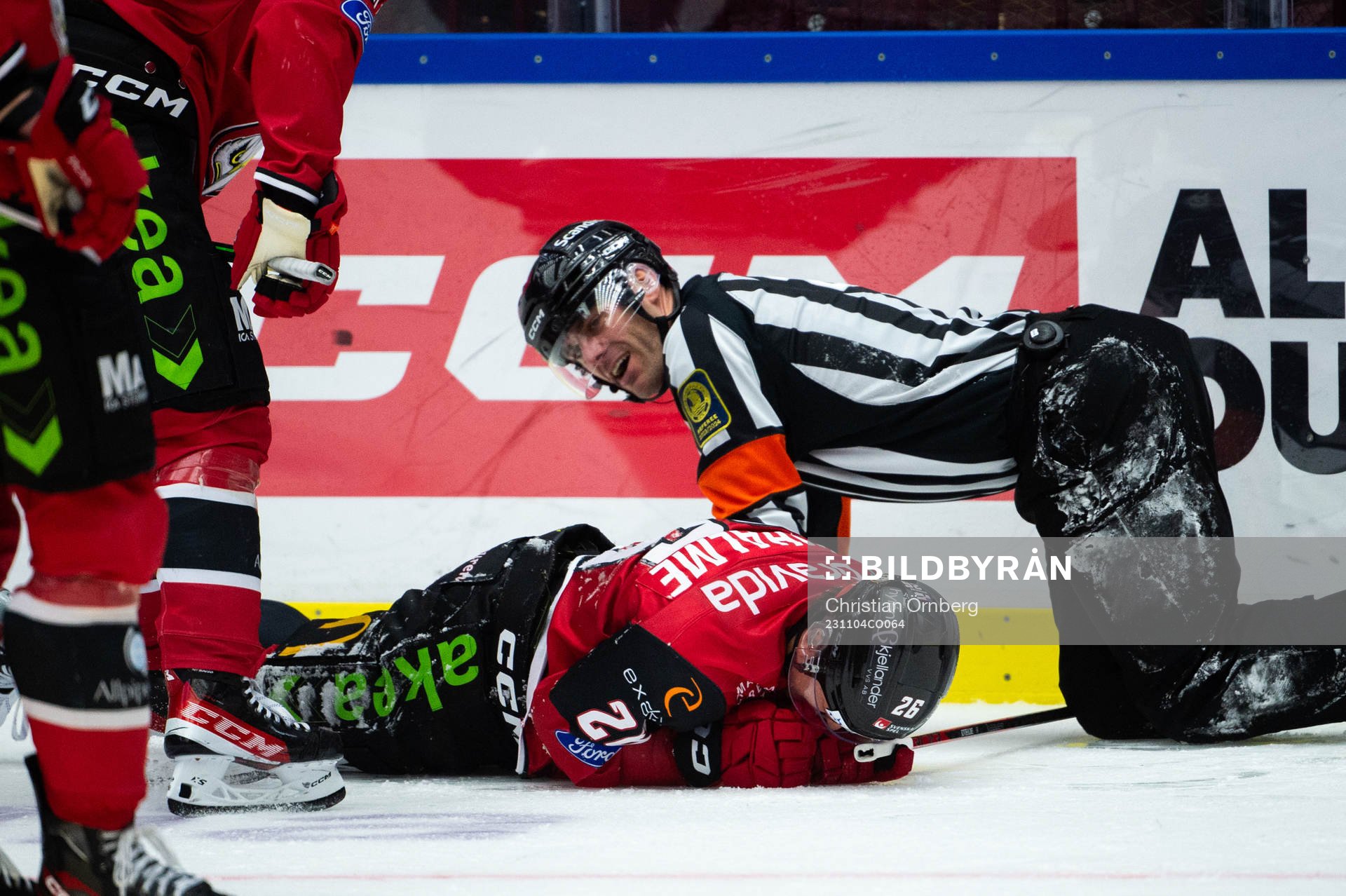 Malmö Redhawks Teemu Kivihalme har ont