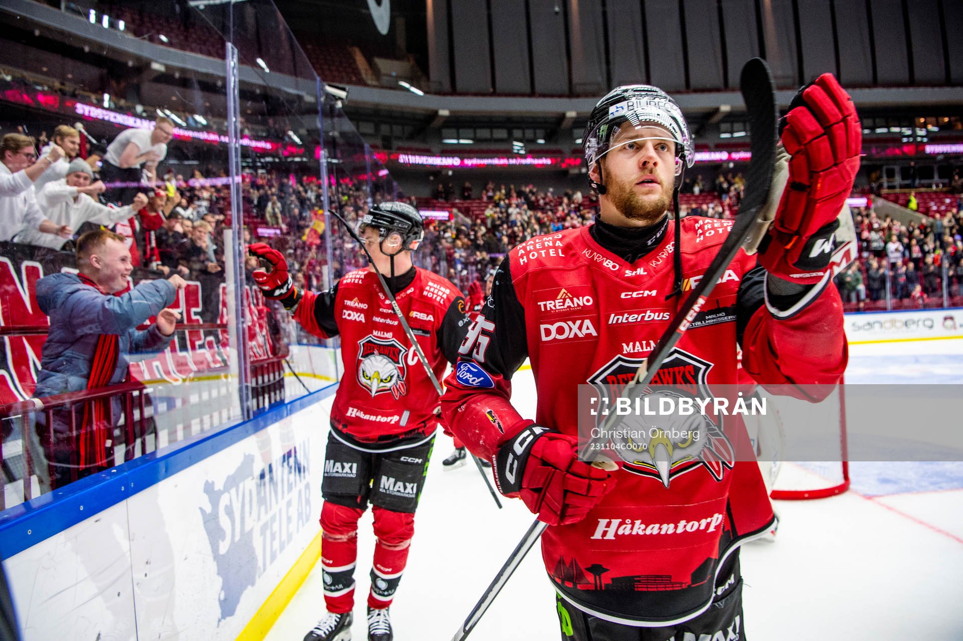 Malmö Redhawks Carl Persson jublar