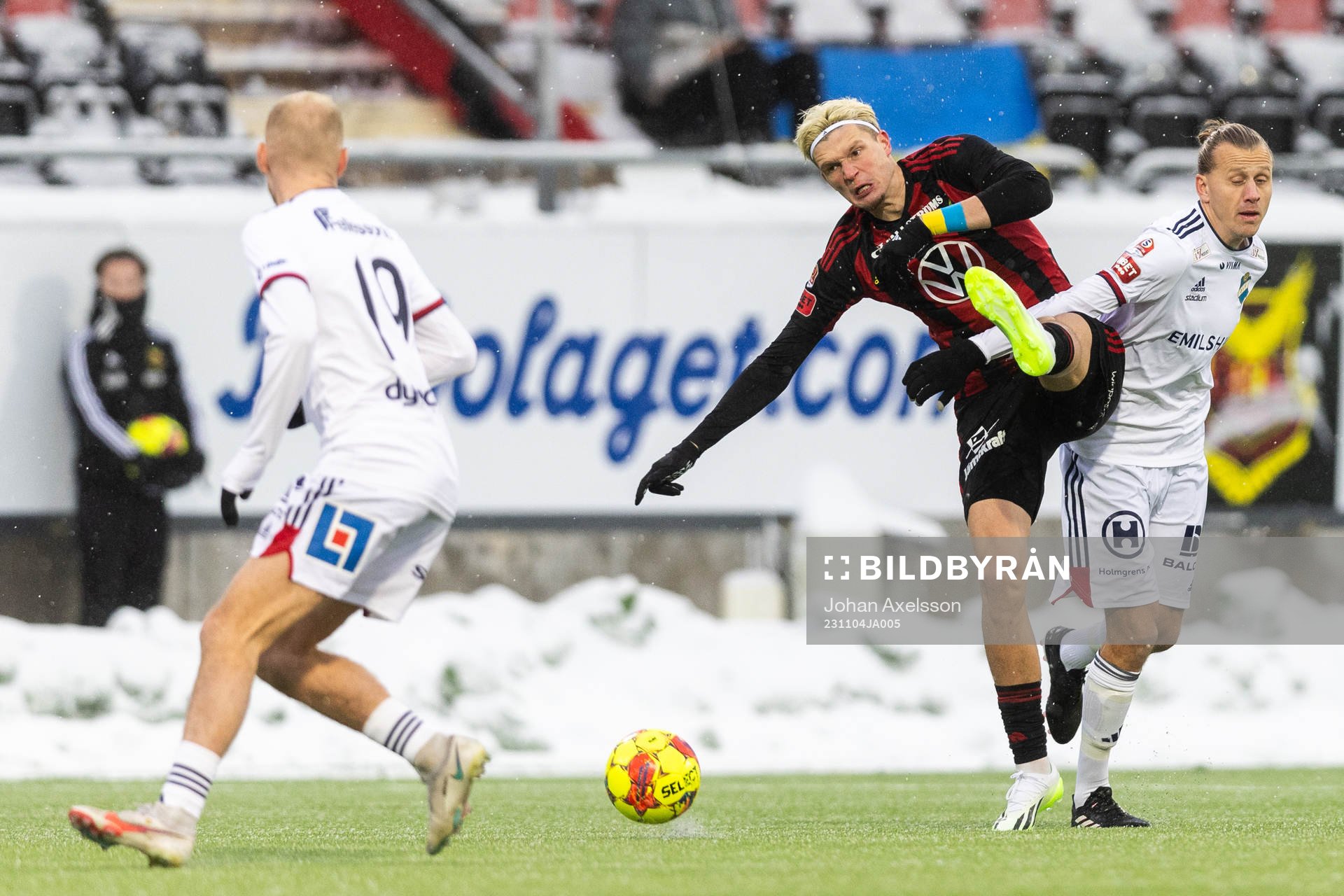 Östersunds Myroslav Mazur och Östers Jesper Jonasson