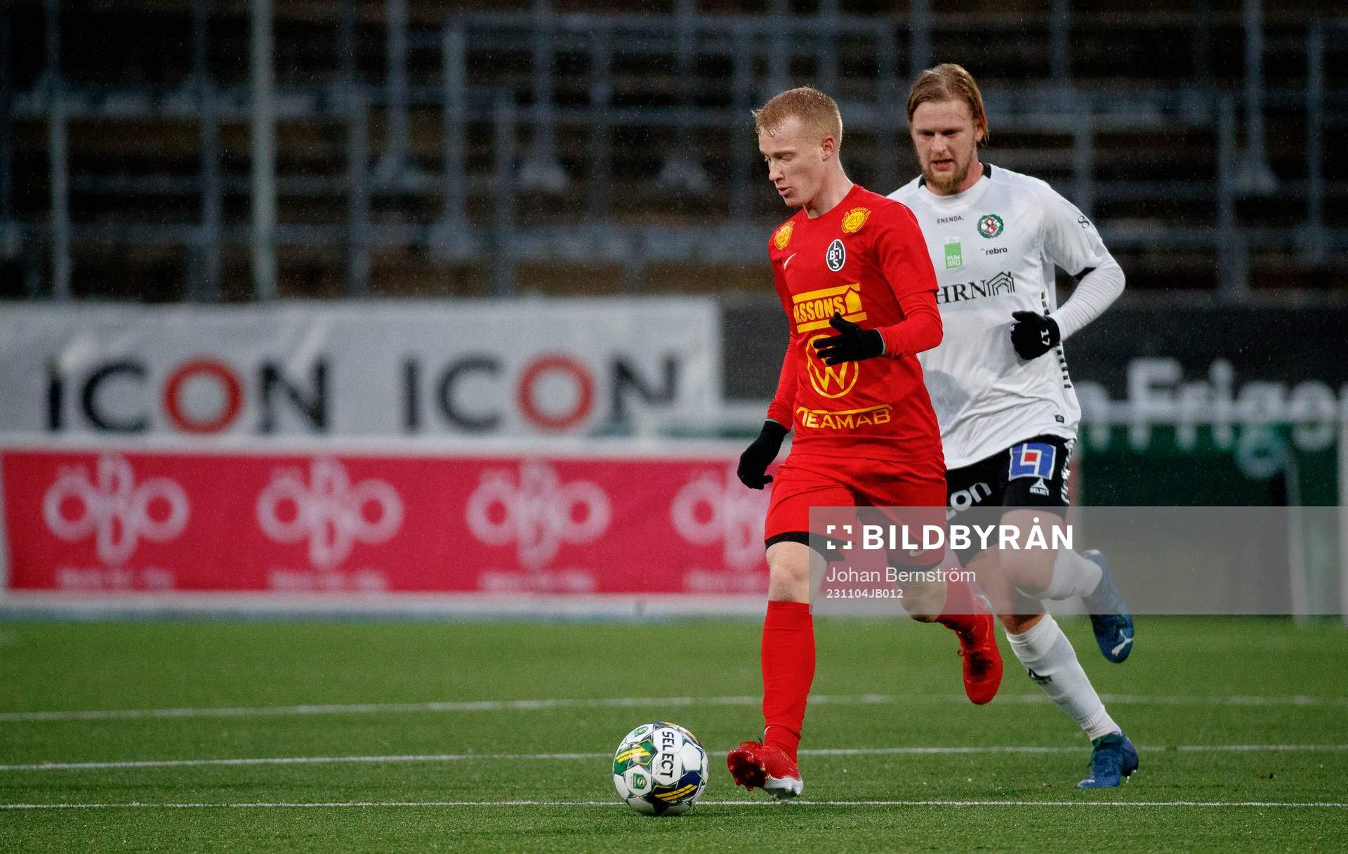 Landskronas David Edvardsson och Örebros Kalle Holmberg