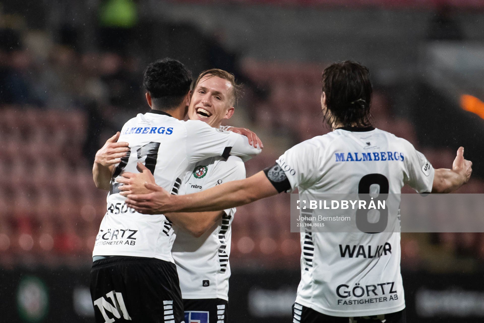 Örebros David Seger jublar