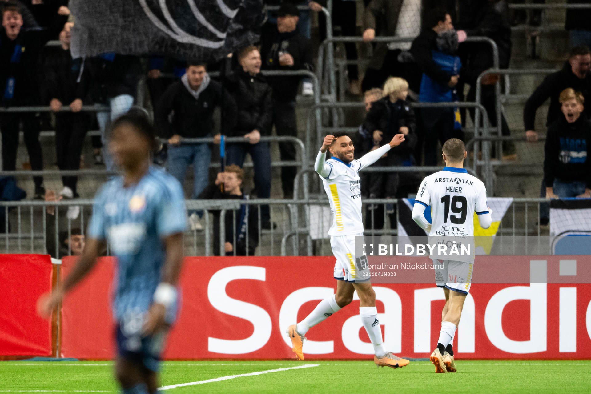 Sirius Joakim Persson jublar