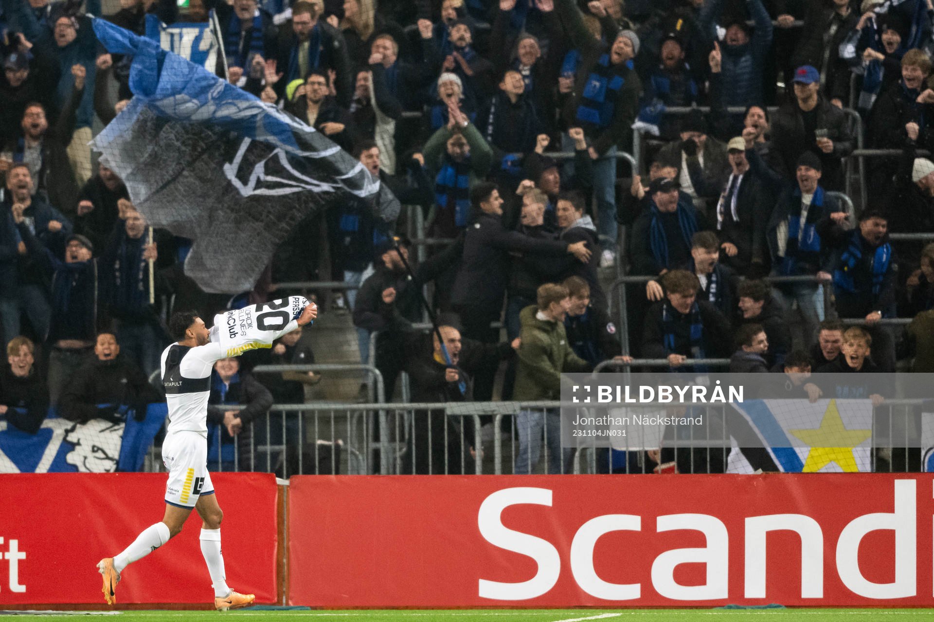 Sirius Joakim Persson jublar