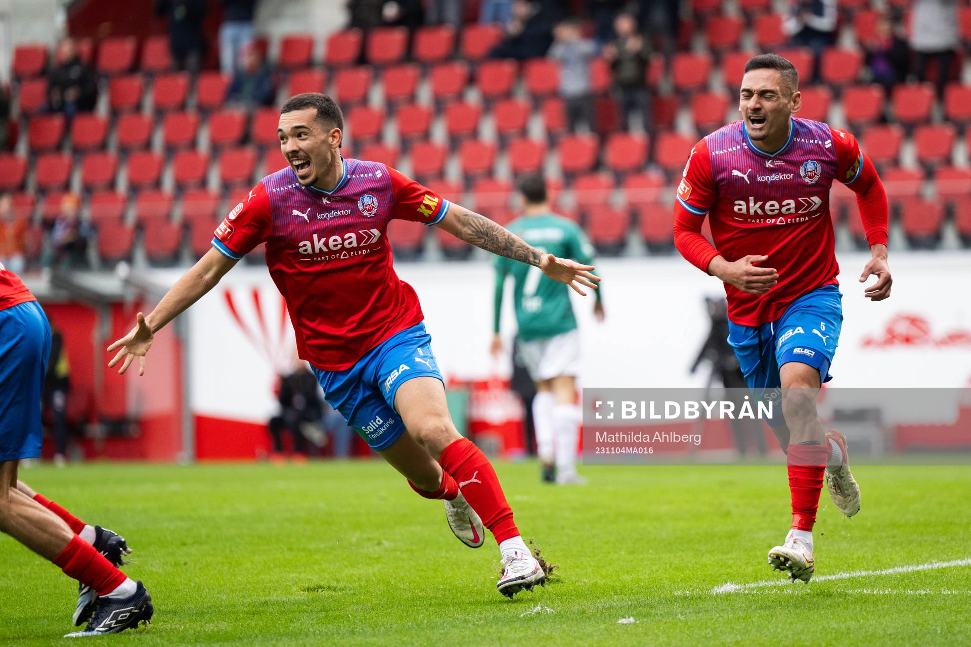 Helsingborgs Lucas Lima och Cole Alexander jublar