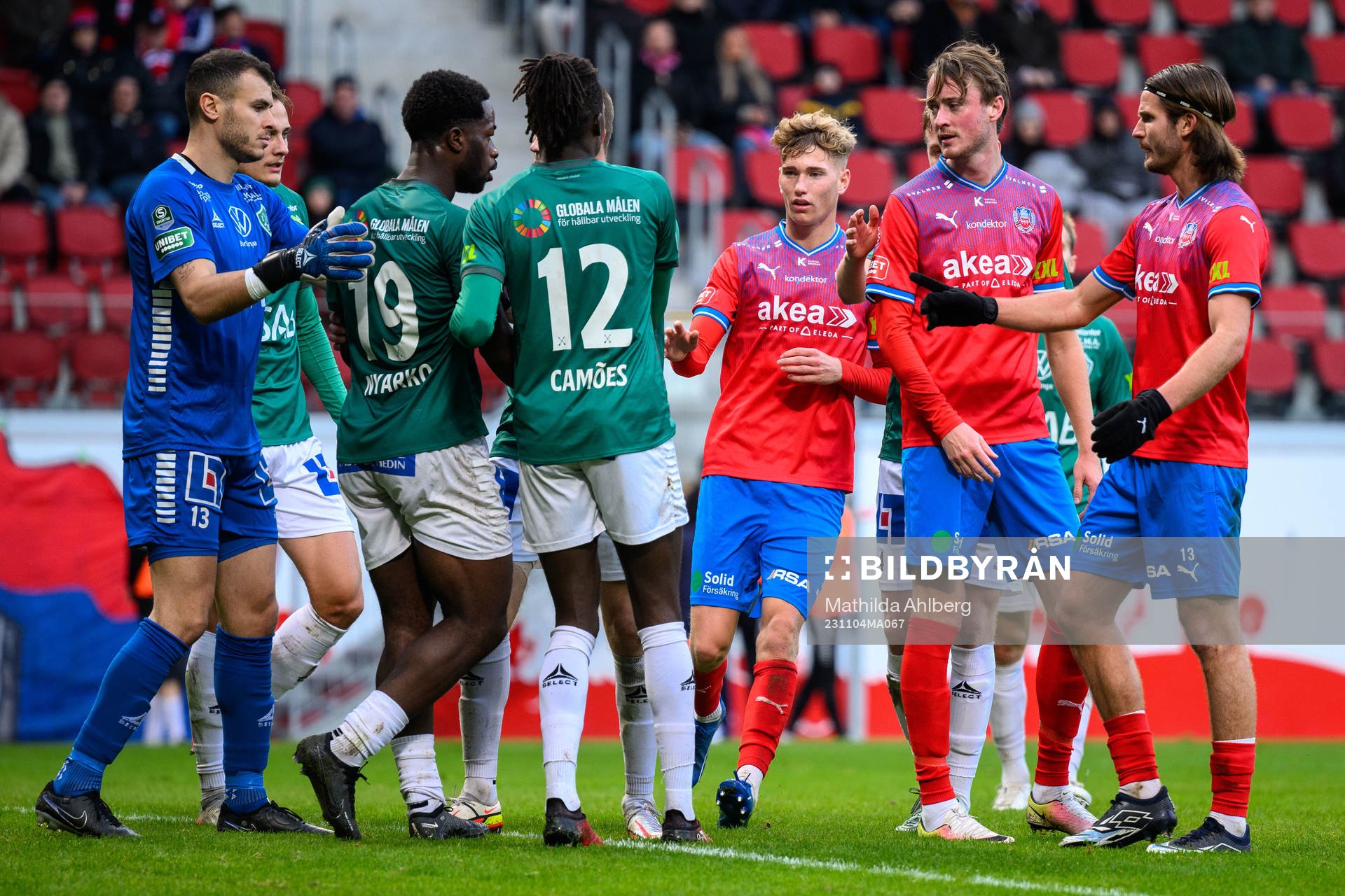 Brages Kevin Appiah Nyarko och Helsingborgs Rasmus Jönsson