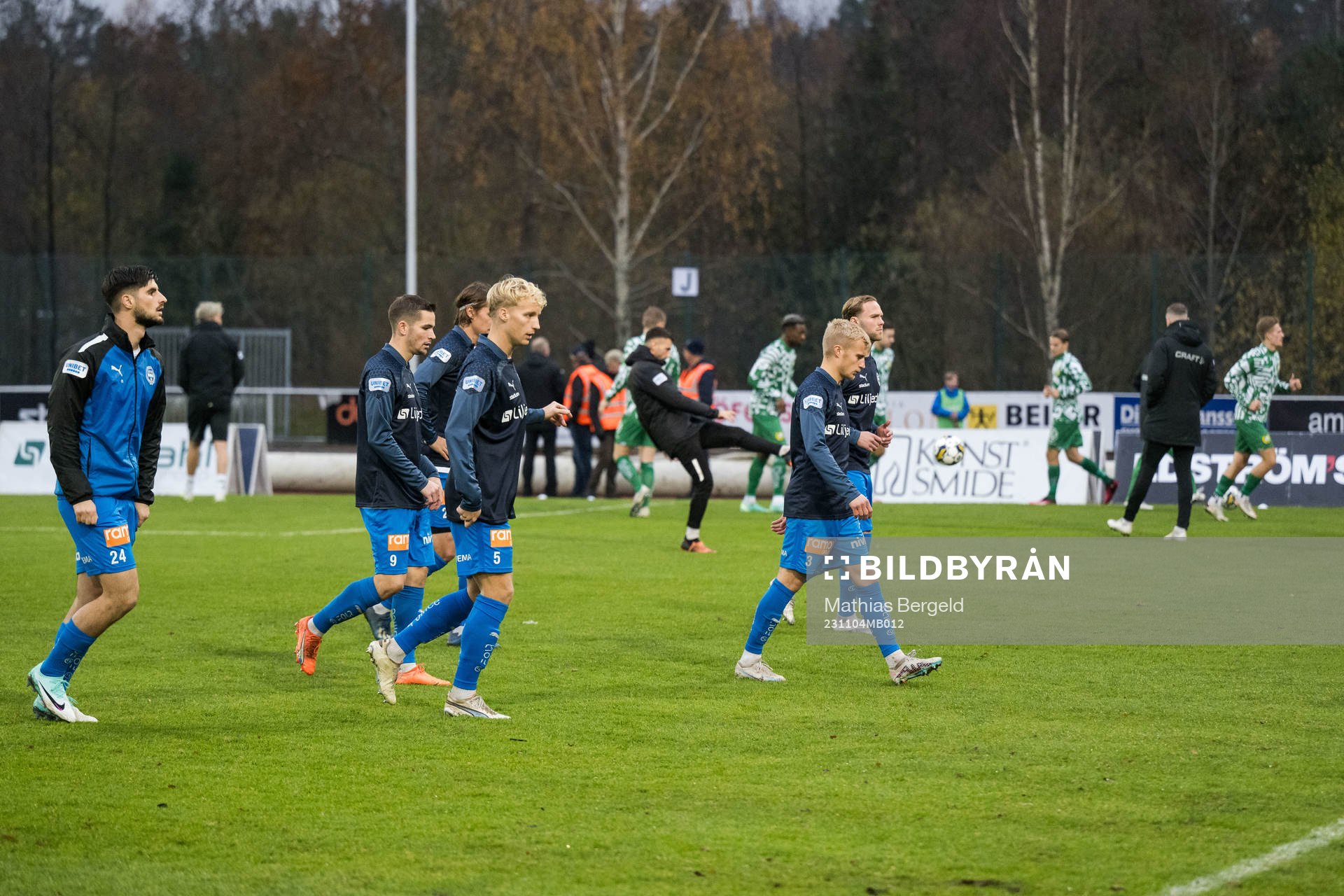 Spelarna värmer upp