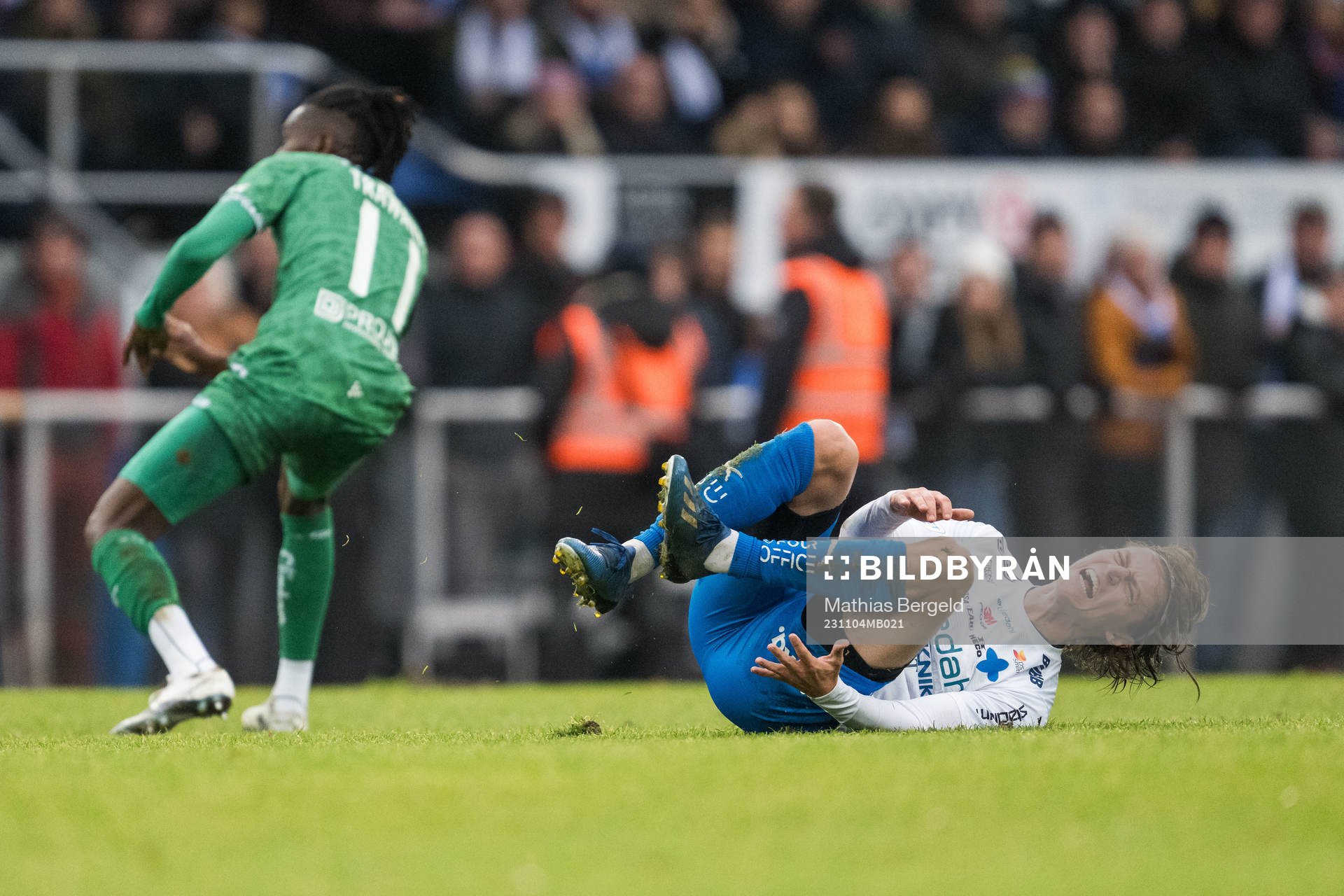 Värnamos Simon Thern och Hammarbys Bubacarr Trawally
