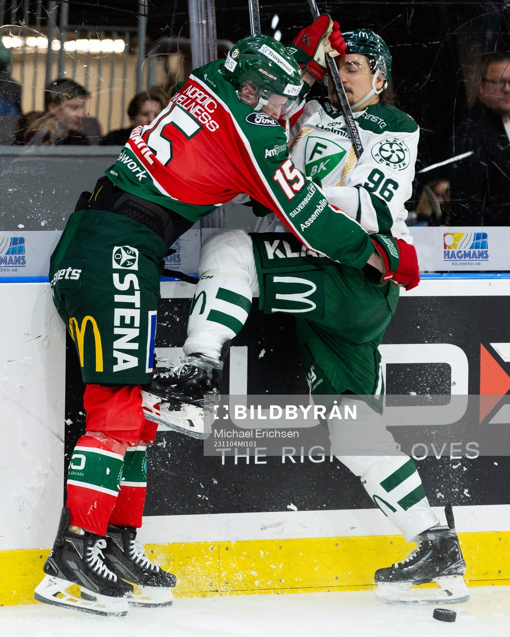 Frölundas Gustav Rydahl och Färjestads David Tomasek