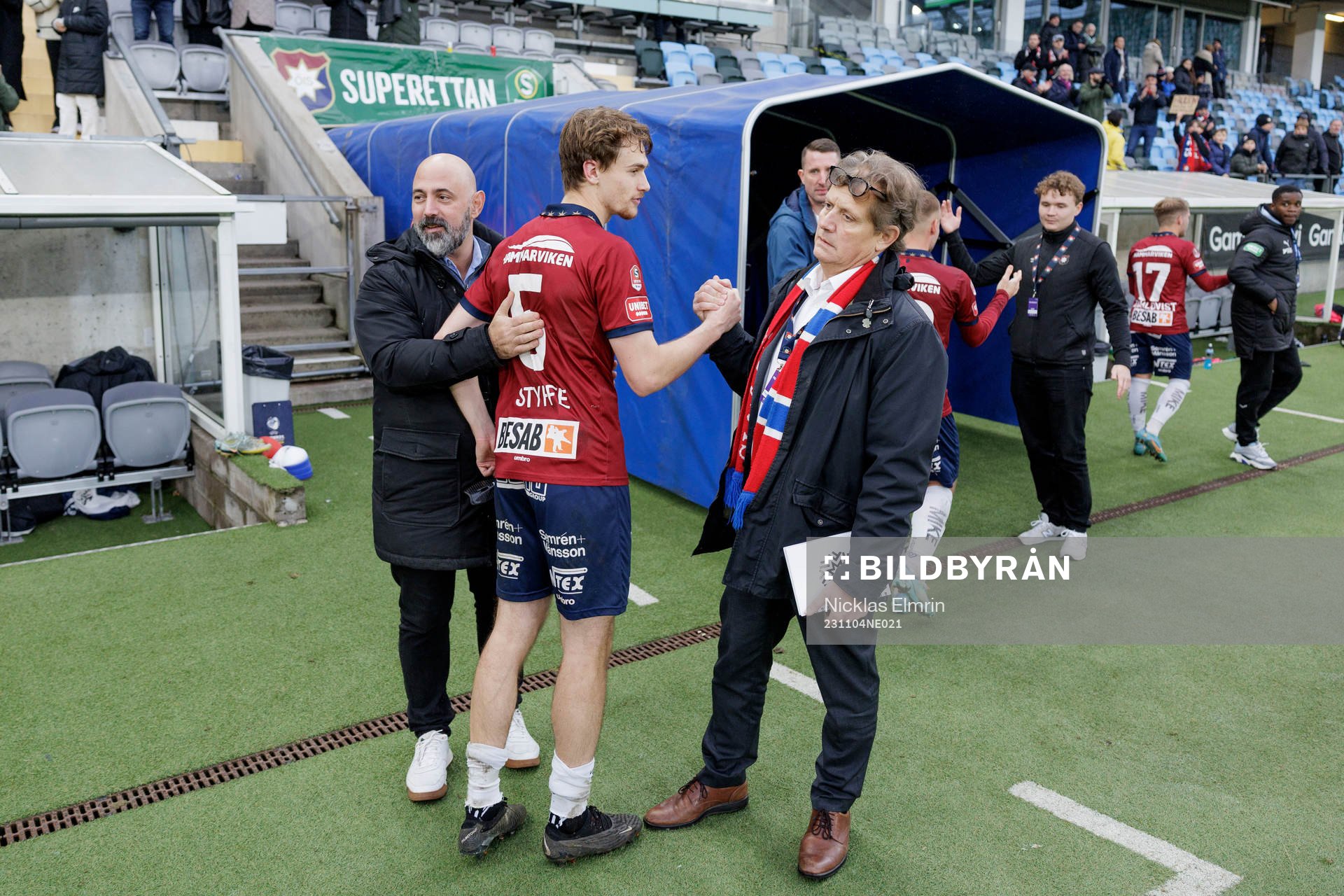 Örgrytes ordförande Terje Johansson tackar