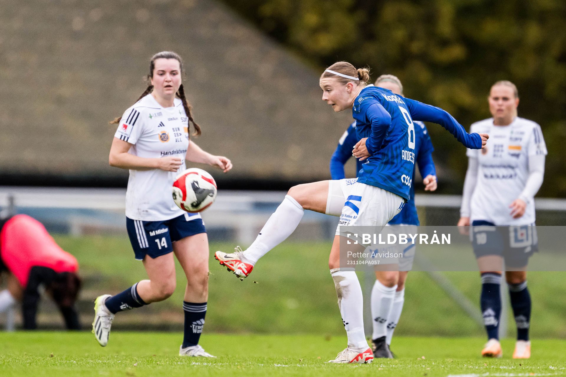 Sundsvalls Hannah Tillett och Trelleborgs Matilda Andersson