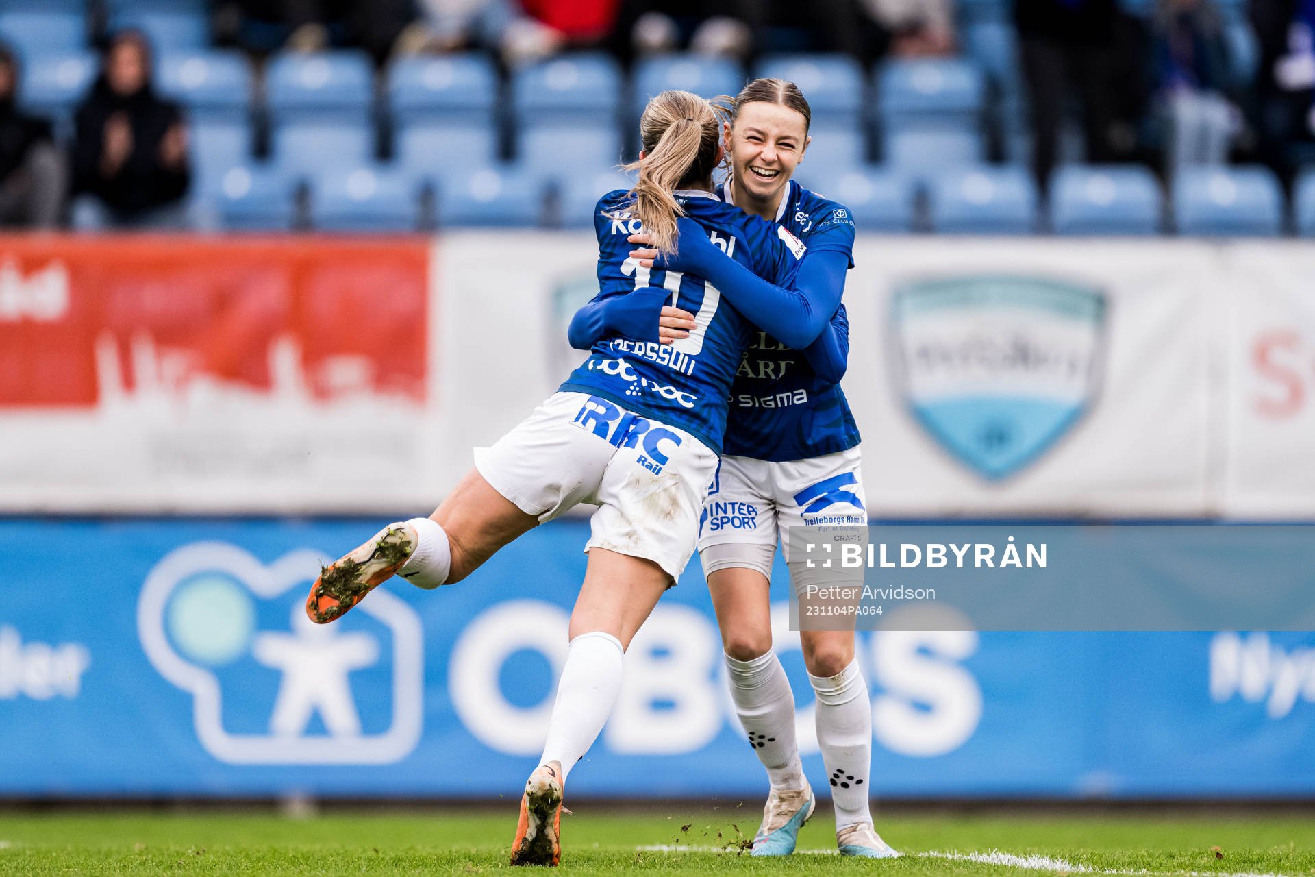 Trelleborgs Alice Egnér och Hanna Persson jublar