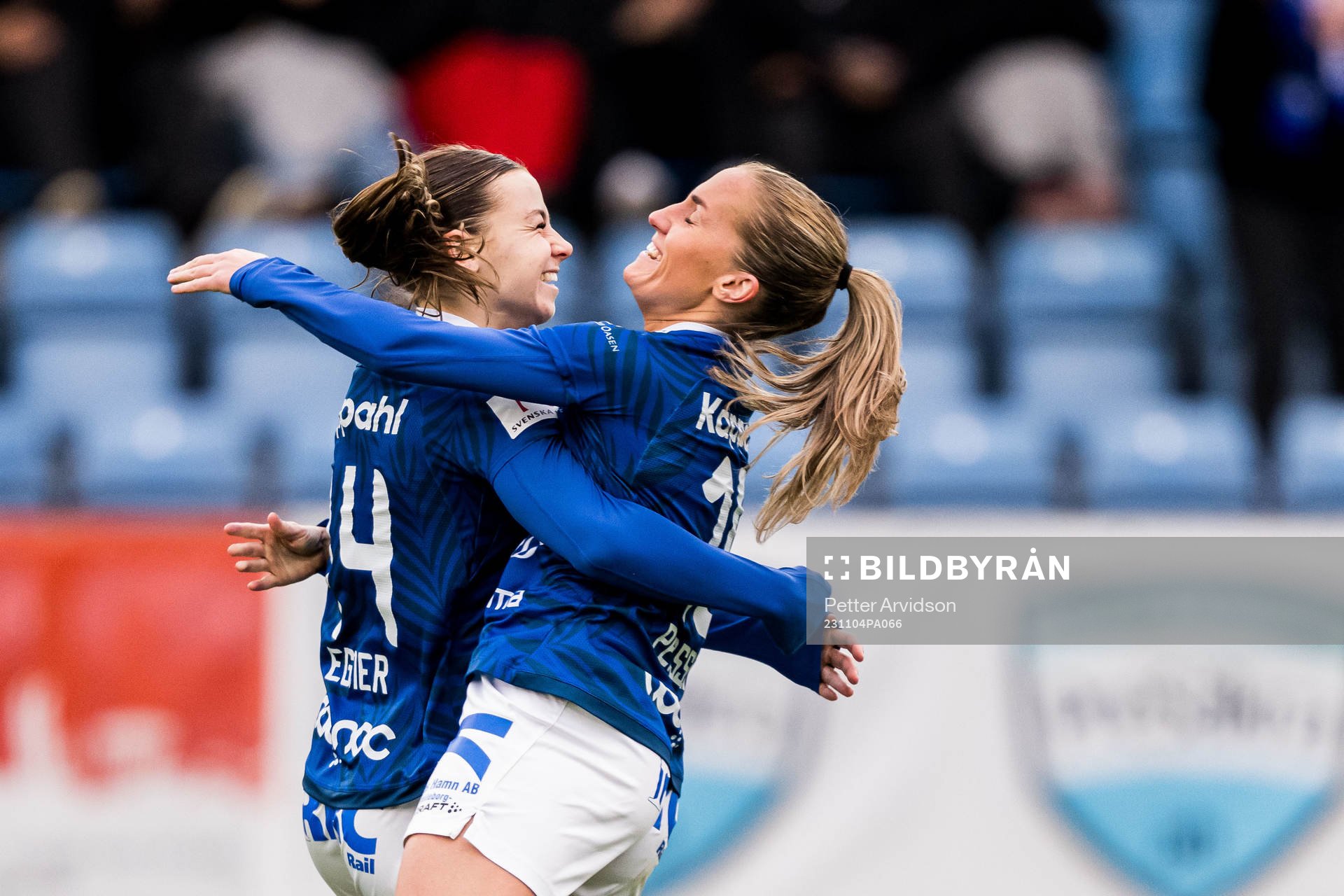 Trelleborgs Alice Egnér och Hanna Persson jublar