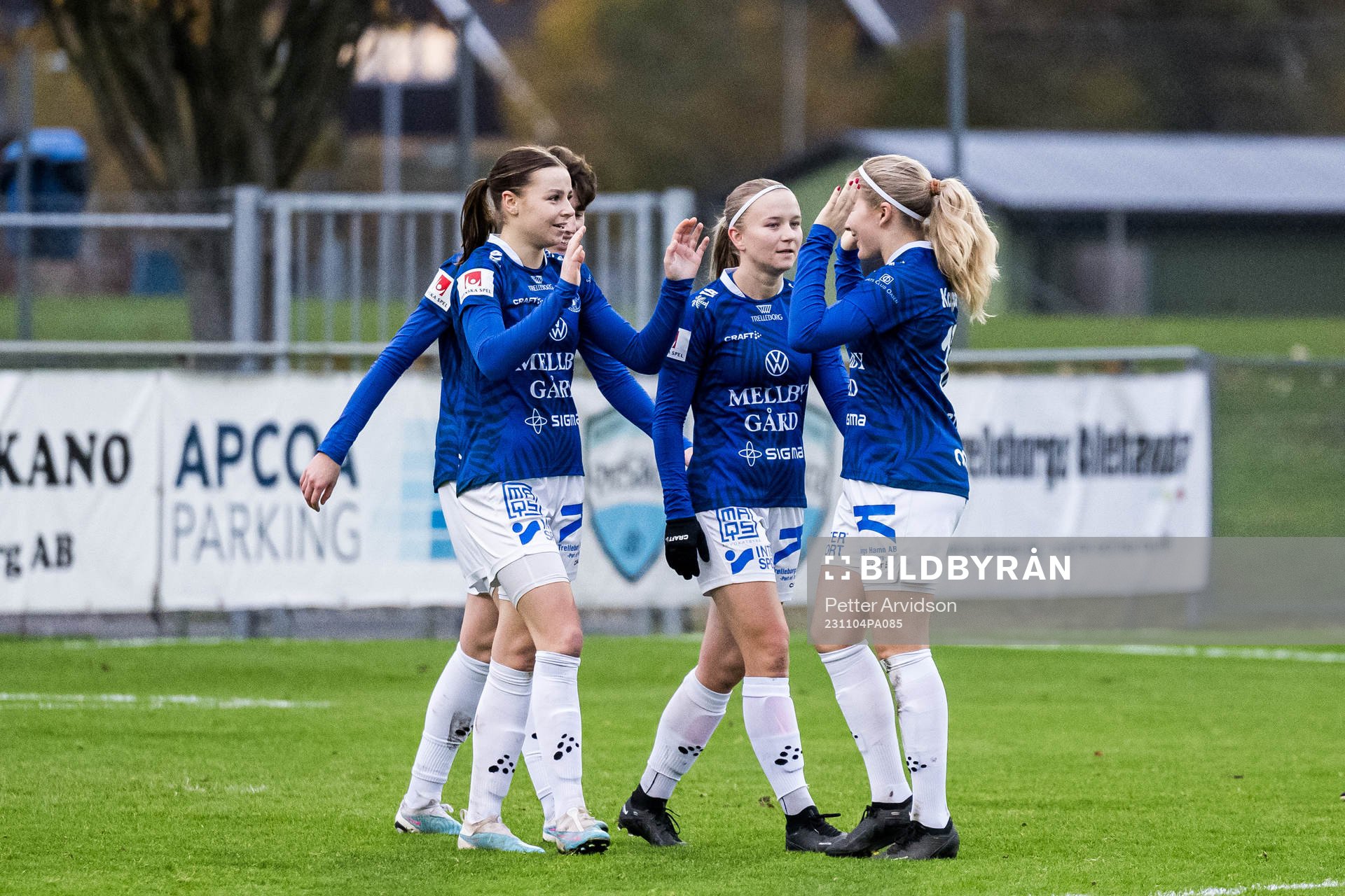 Trelleborgs Alice Egnér jublar efter 3-1 fotbollsmatchen i Elitettan mellan Trelleborg och Sundsvall den 4 november 2023 i Trelleborg.