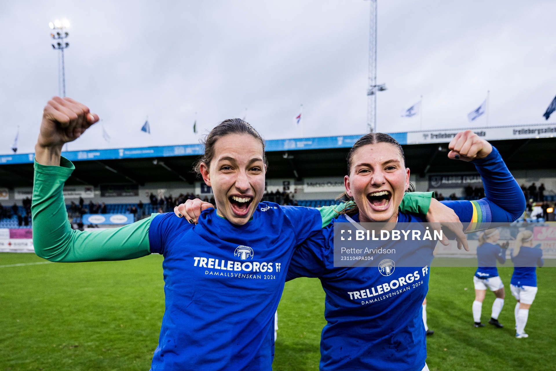 Trelleborgs Somea Polozen och Saga Ollerstam jublar