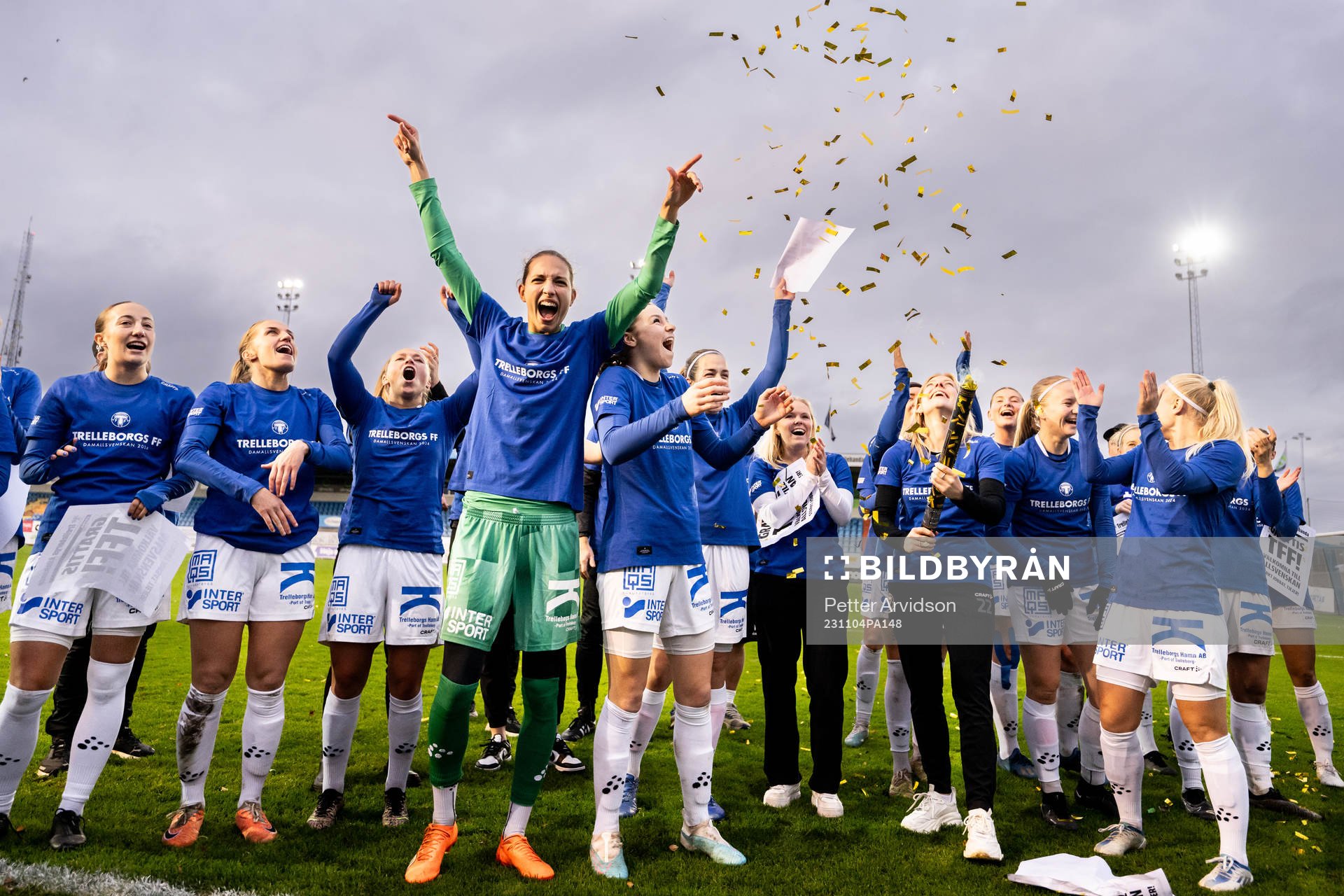 Trelleborgs målvakt Somea Polozen och Alice Egnér (m)