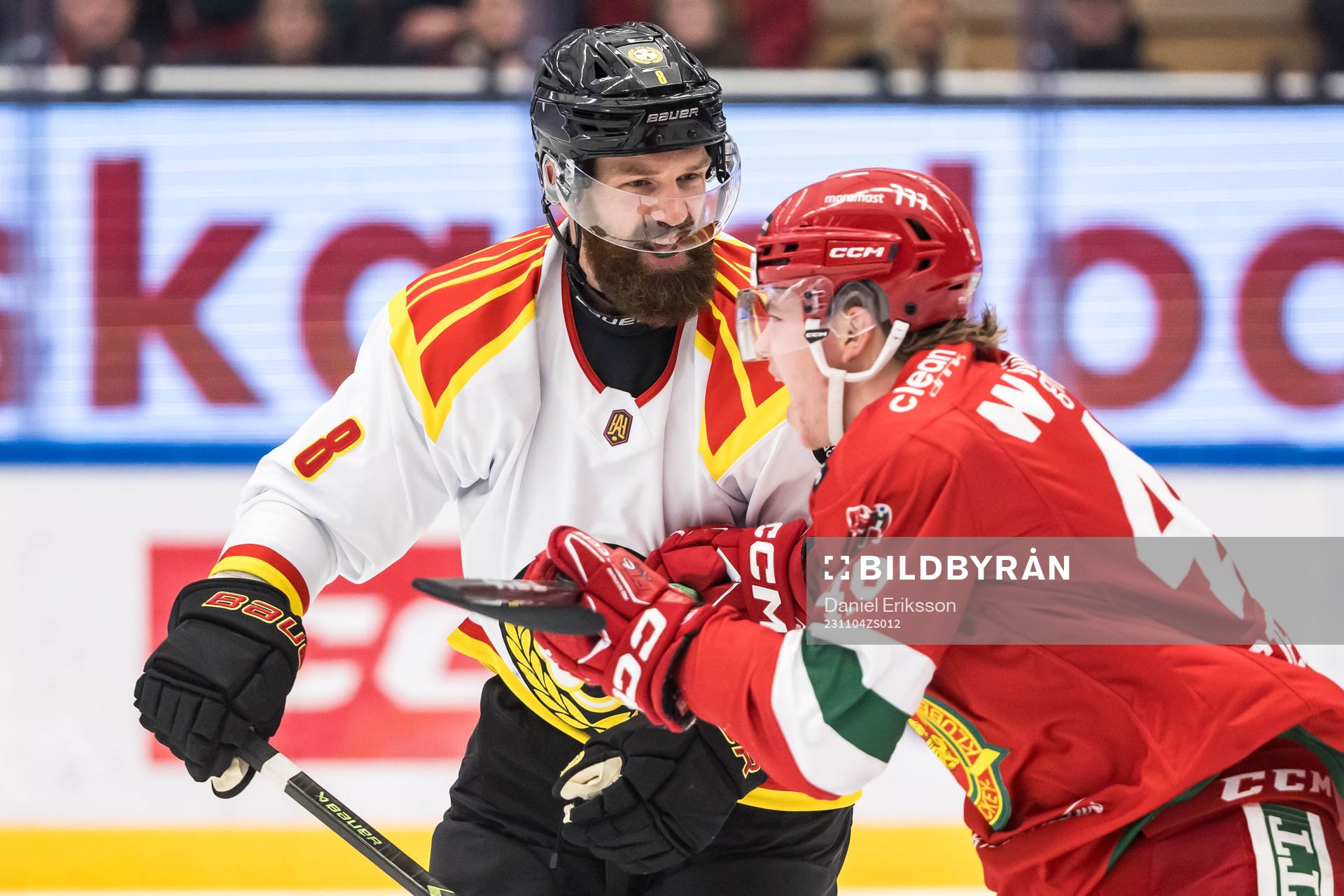 Brynäs IFs Jordie Benn och Mora IKs Noah Steen