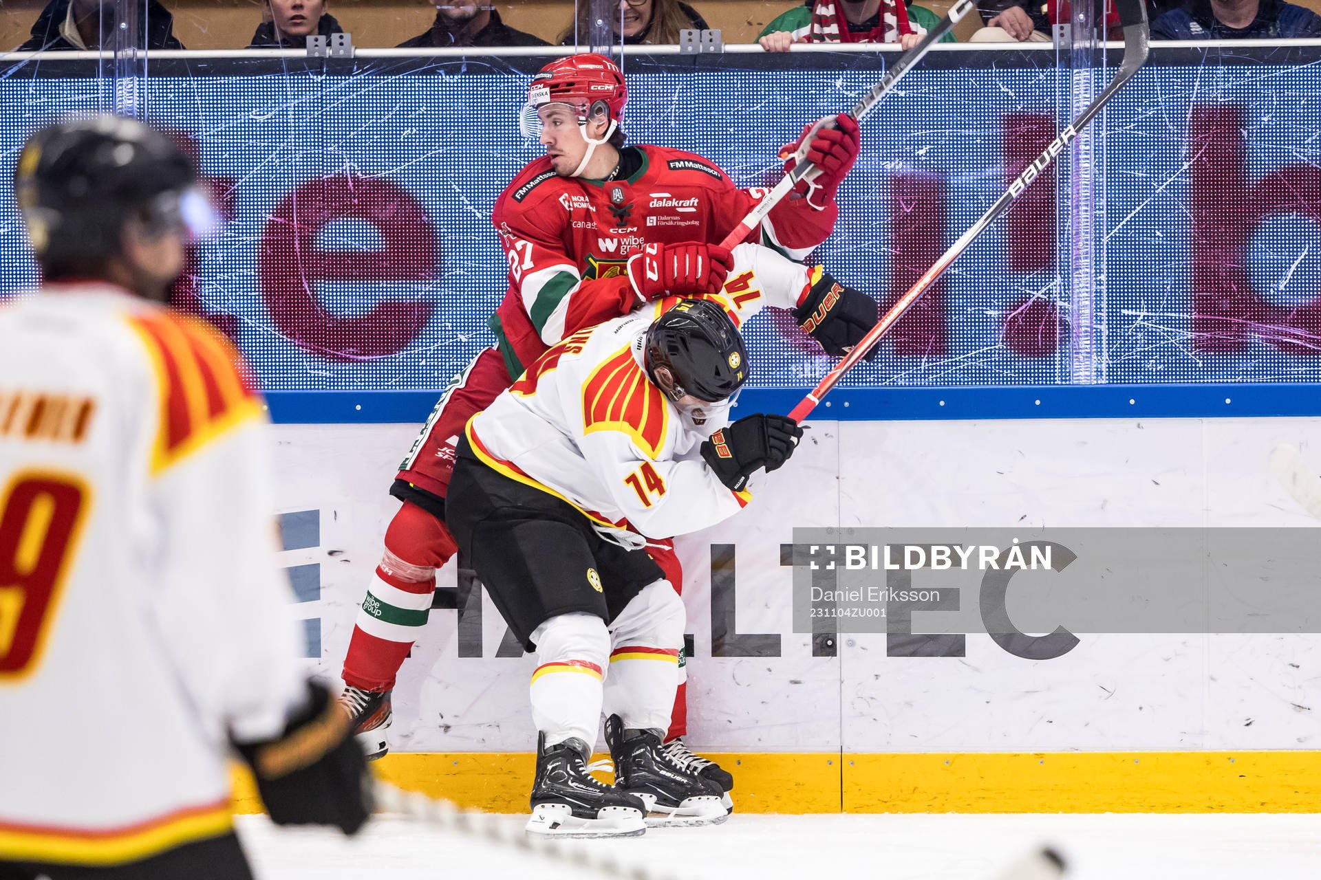 Mora IKs Ludvig Levinsson och Brynäs IFs Chad Billins