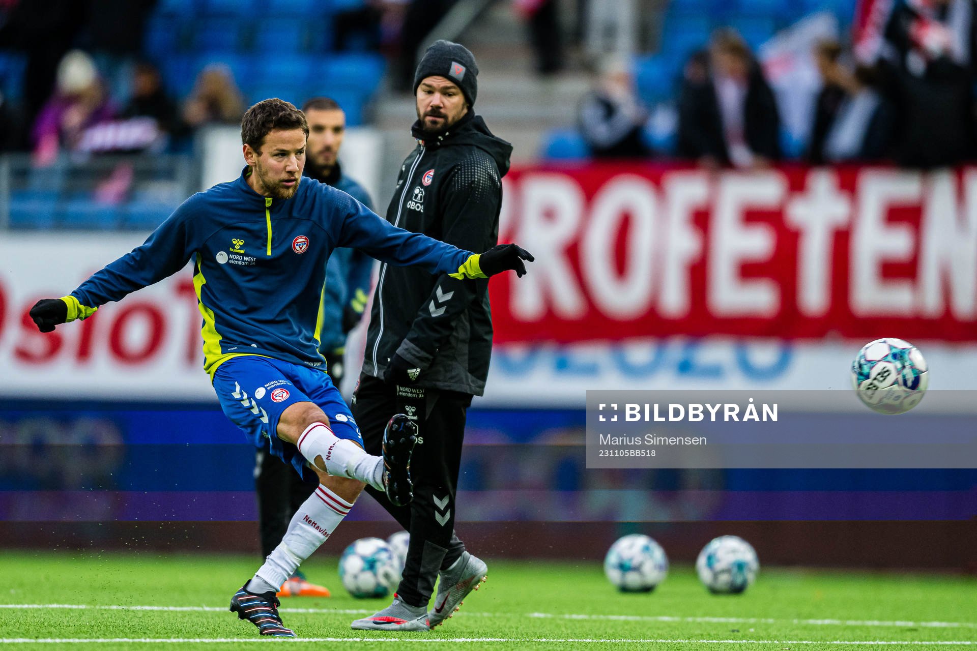 Johannes Andres Hummelvoll-Nunez of KFUM warms up