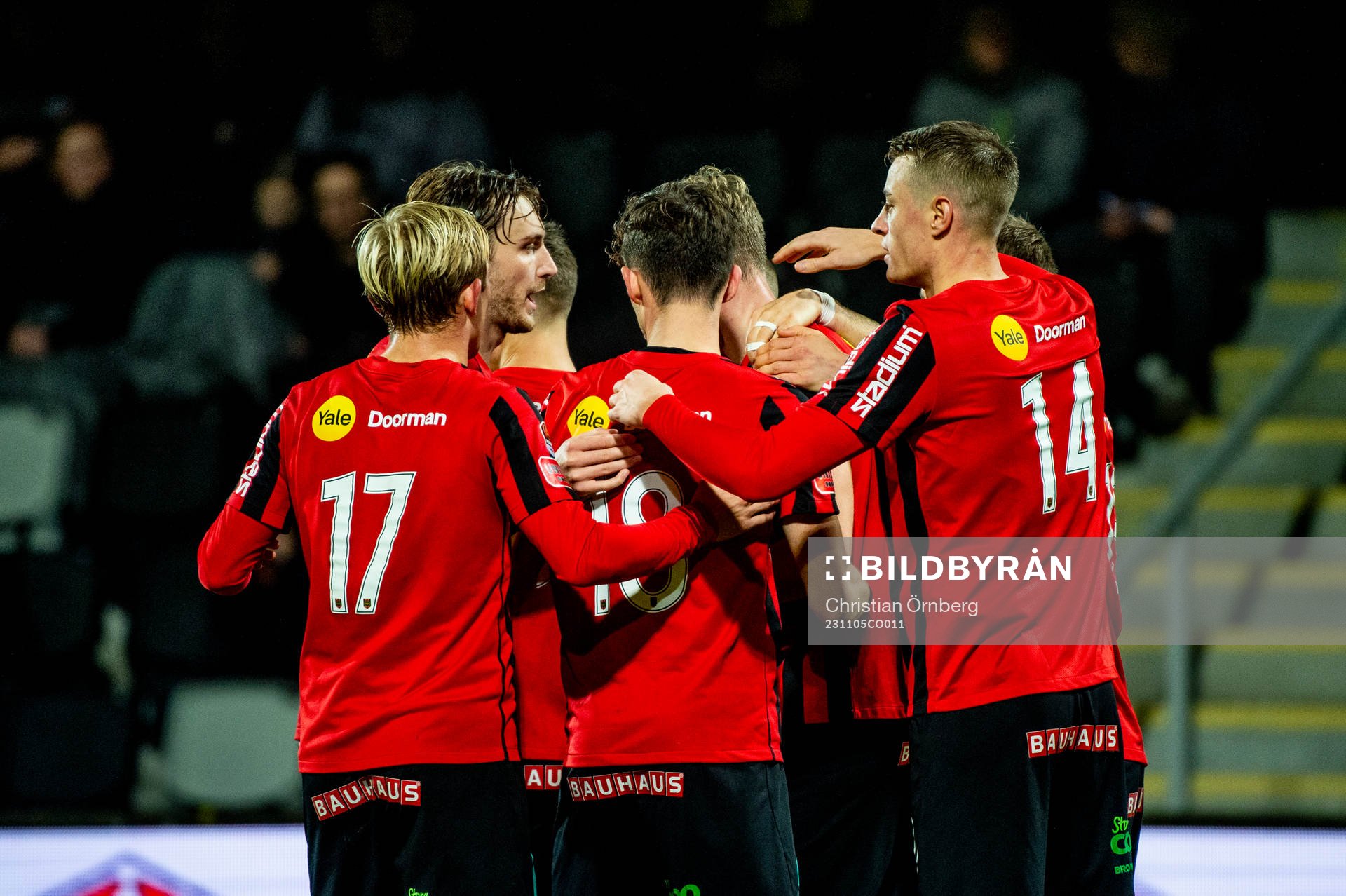 Brommapojkarnas Torbjörn Lysaker Heggem jublar