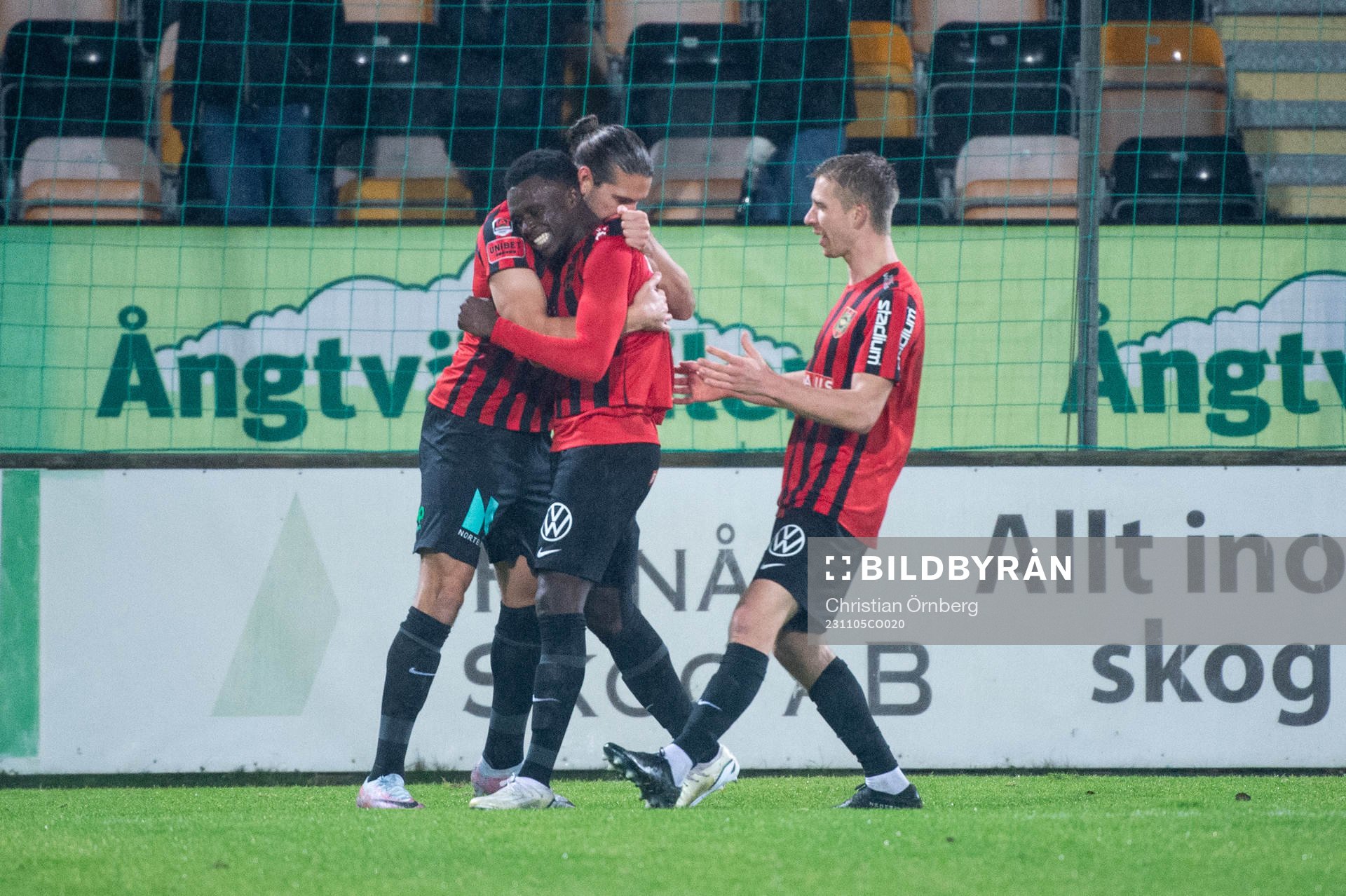 Brommapojkarnas Zeidane Inoussa jublar