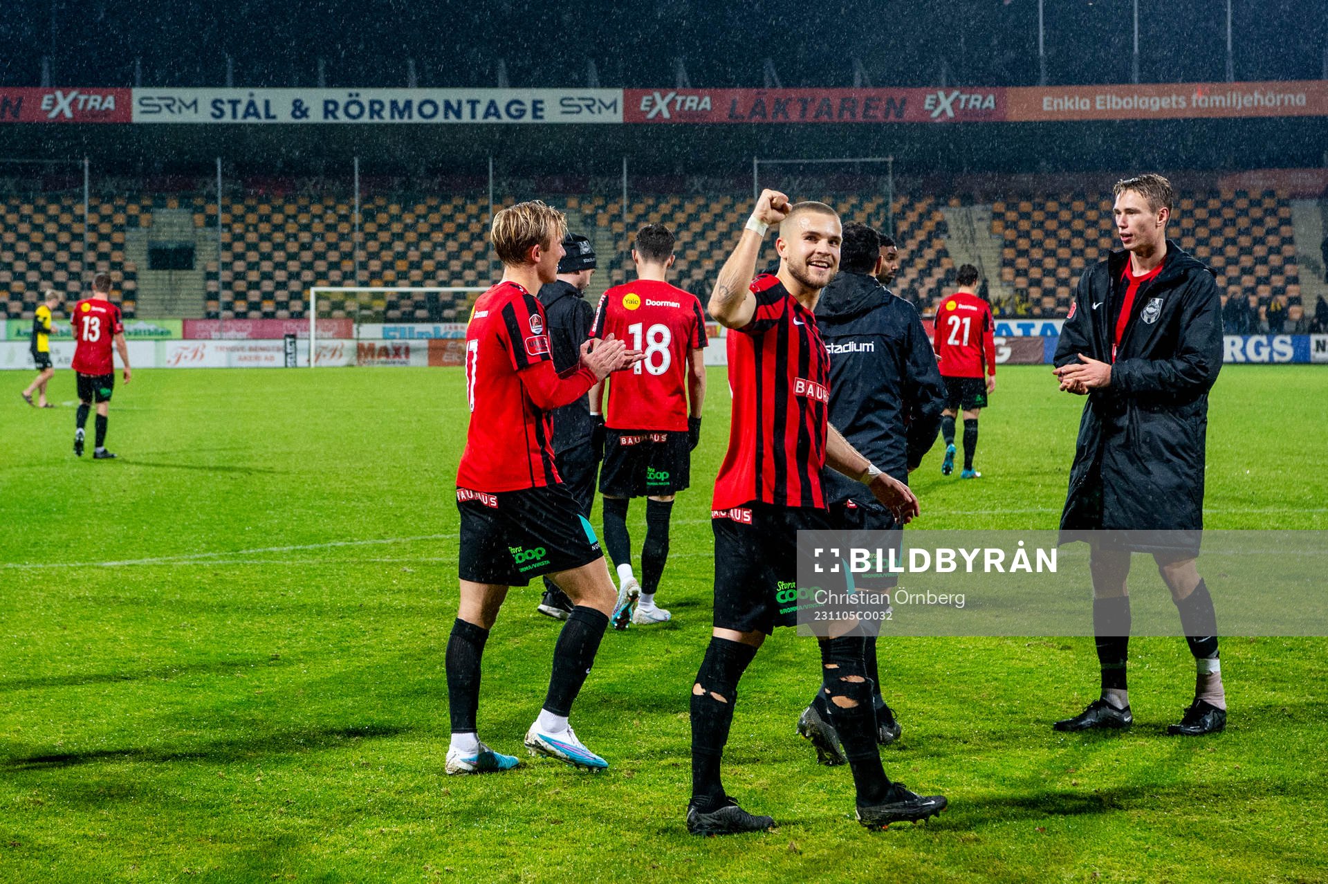 Brommapojkarnas Amadeus Sögaard jublar