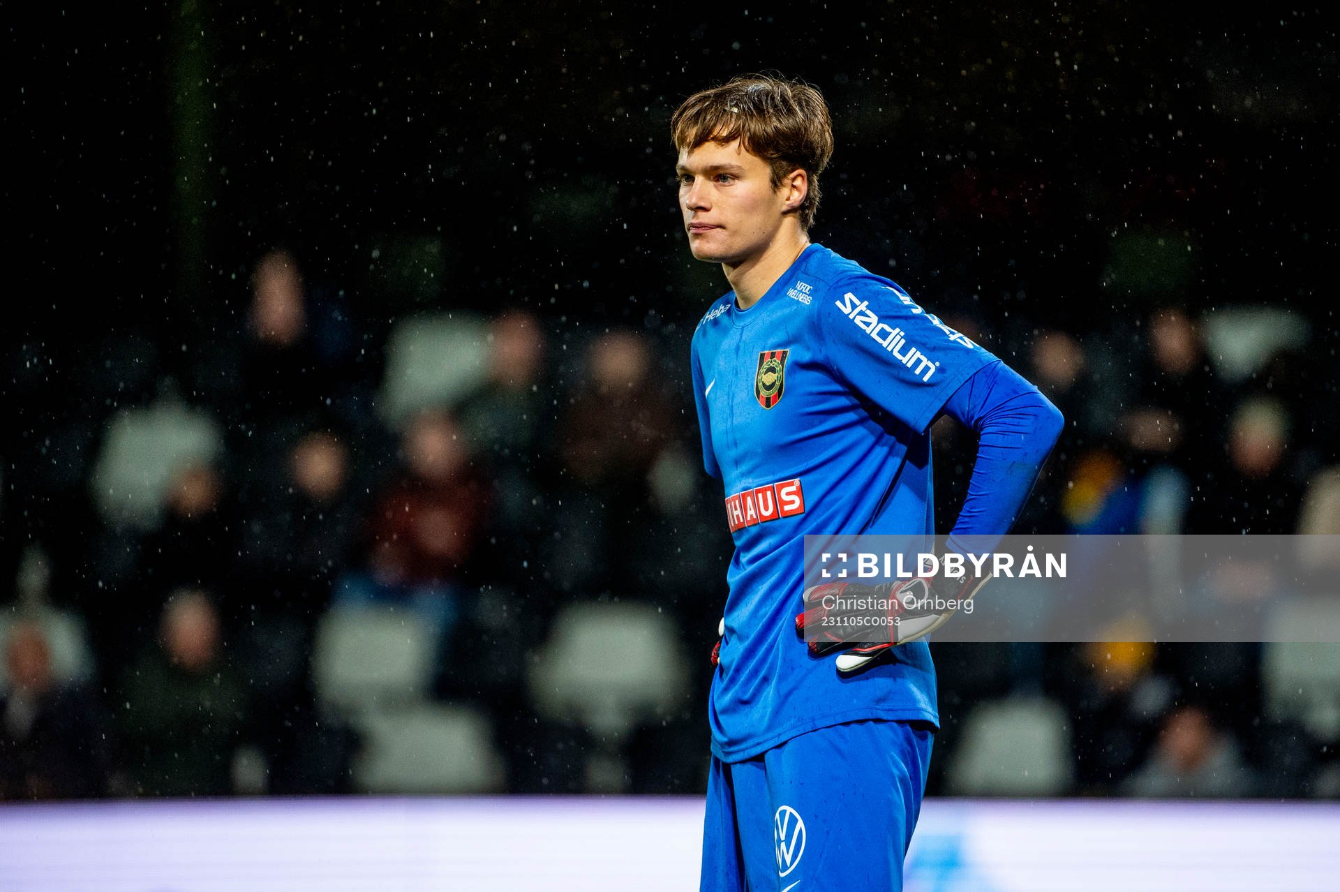 Brommapojkarnas målvakt Filip Sidklev