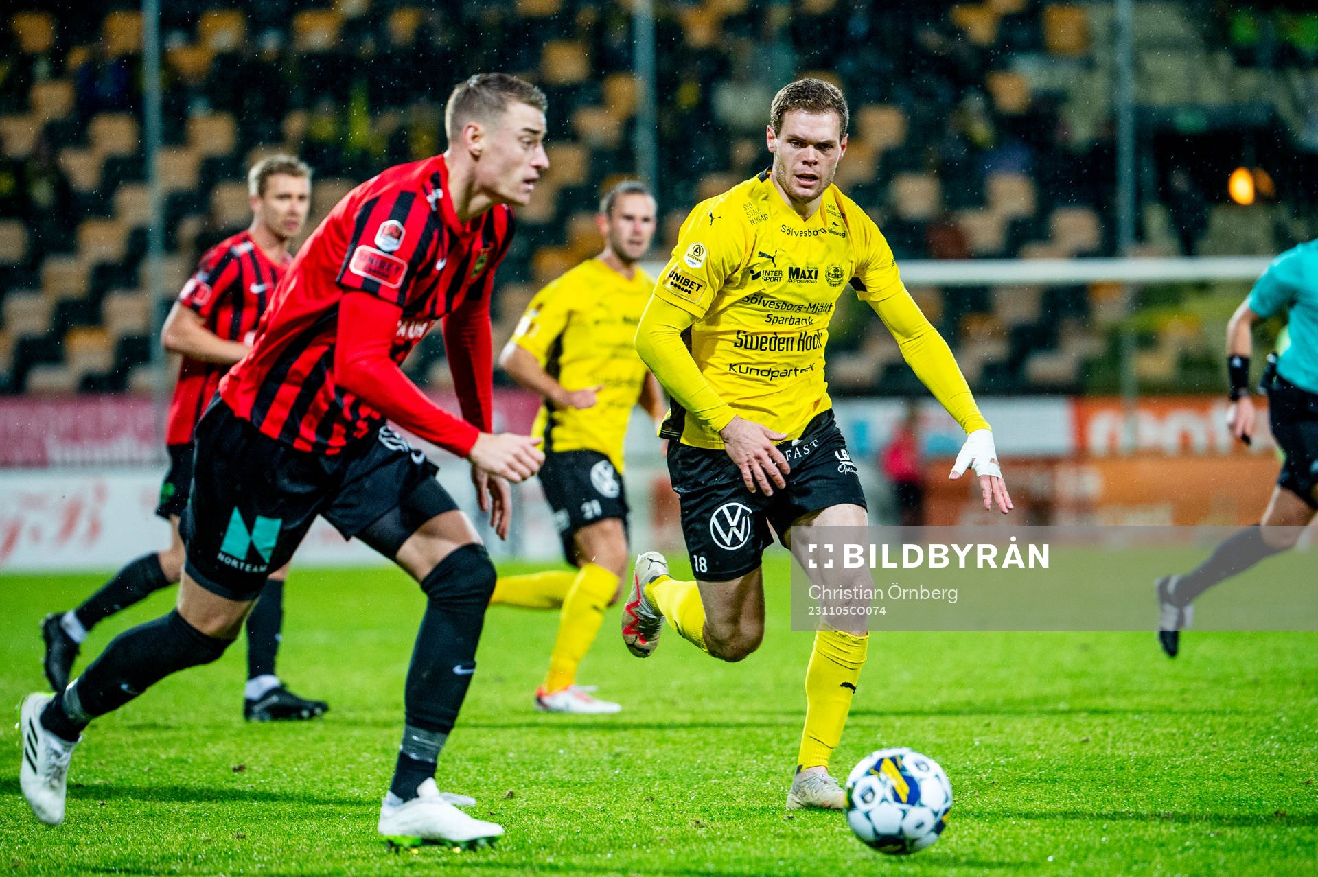 Mjällbys Jacob Bergström mot Brommapojkarnas Jesper