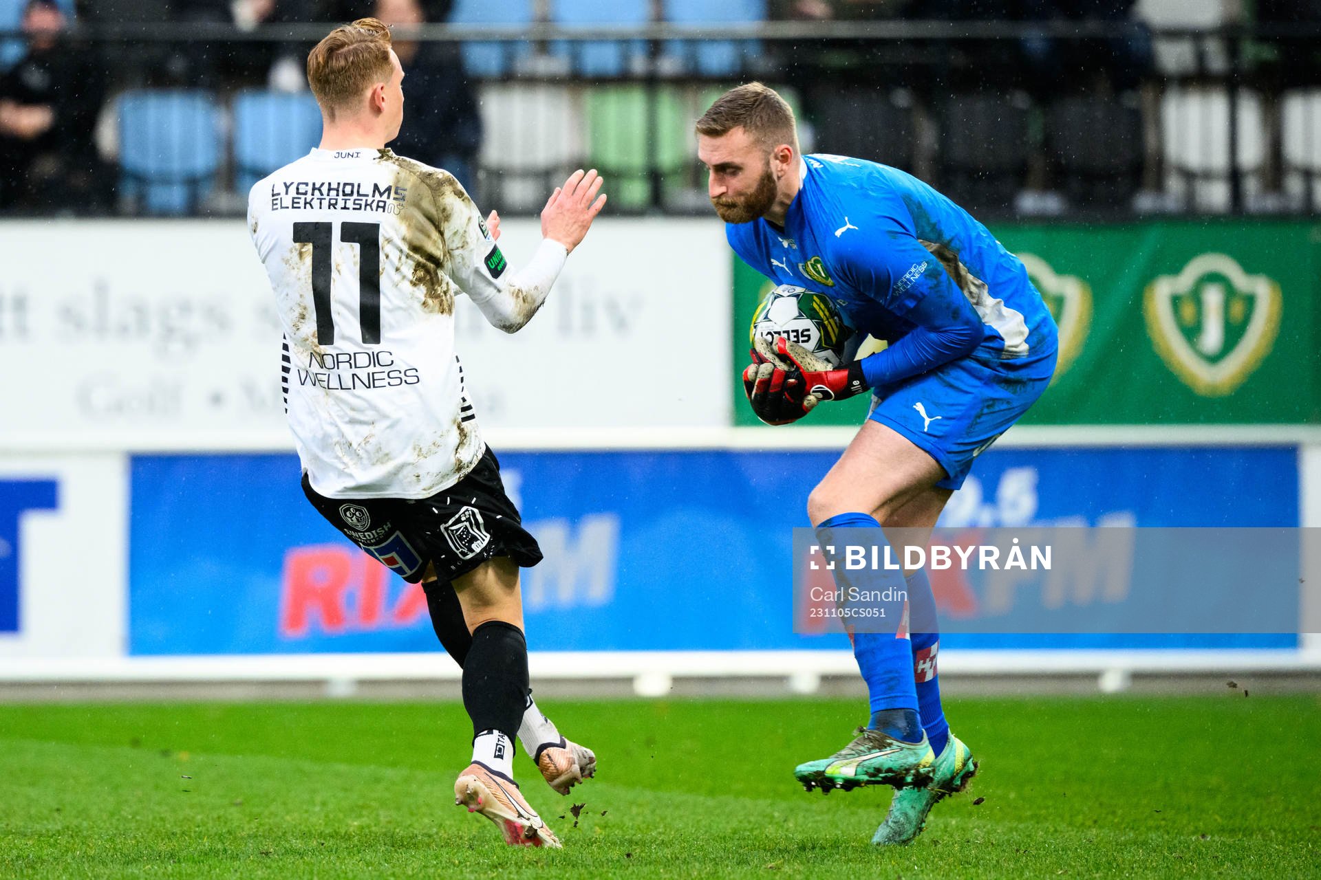 GAISs Julius Lindberg och Jönköpings Södras målvakt