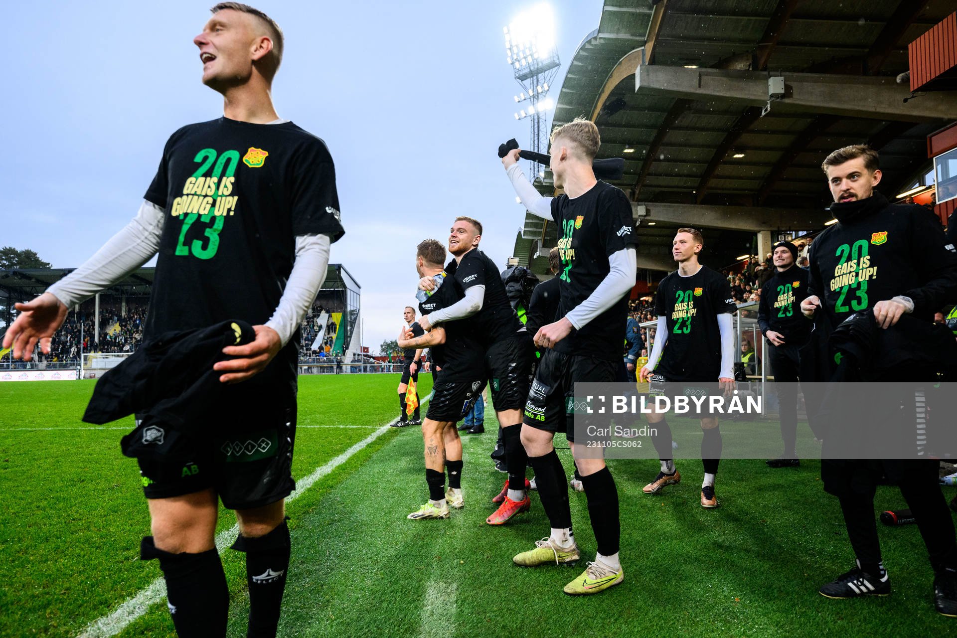 GAISs spelare jublar över avancemang till Allsvenskan