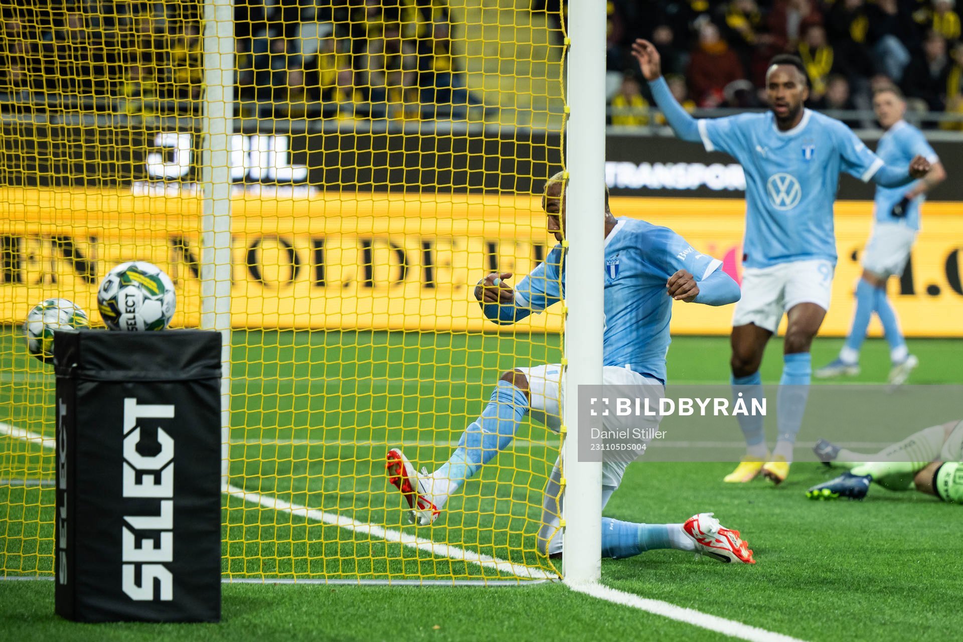 Malmö FFs Derek Cornelius gör 1-1