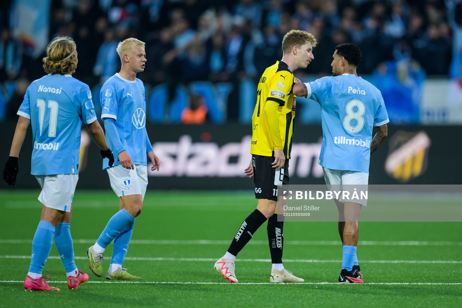 Häckens Samuel Gustafson och Malmö FFs Sergio Pena
