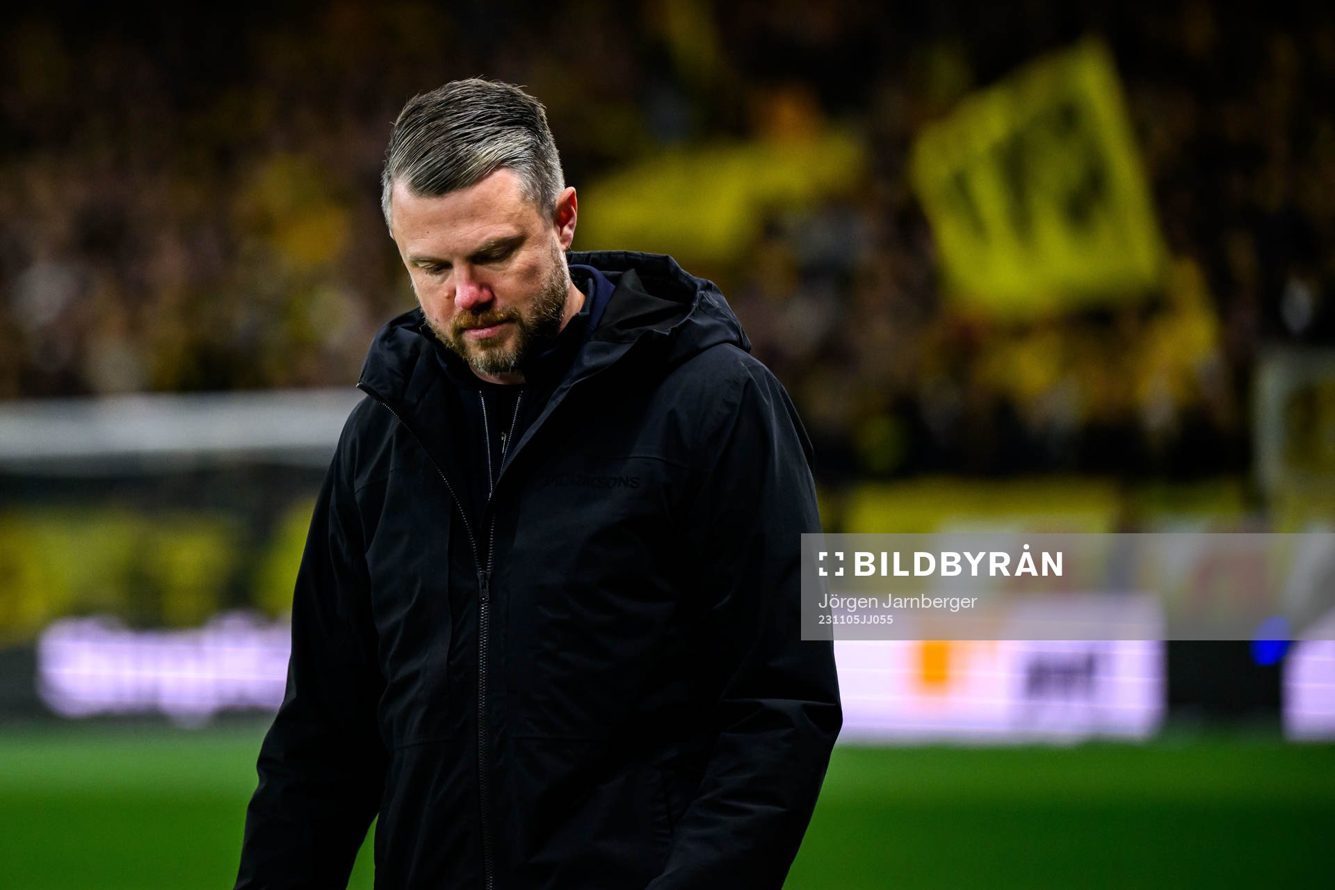 Elfsborgs manager Jimmy Thelin deppar