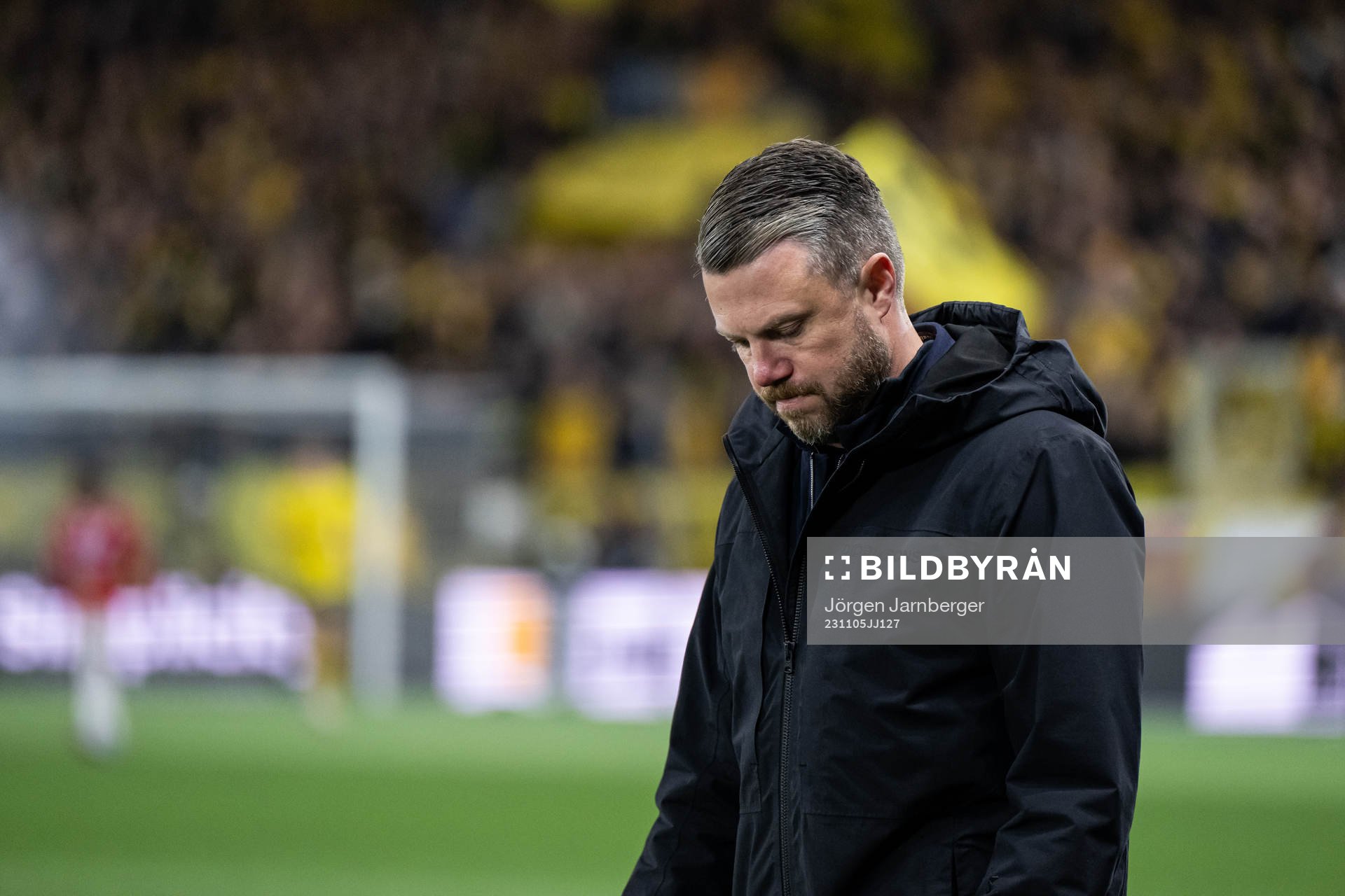 Elfsborgs manager Jimmy Thelin deppar