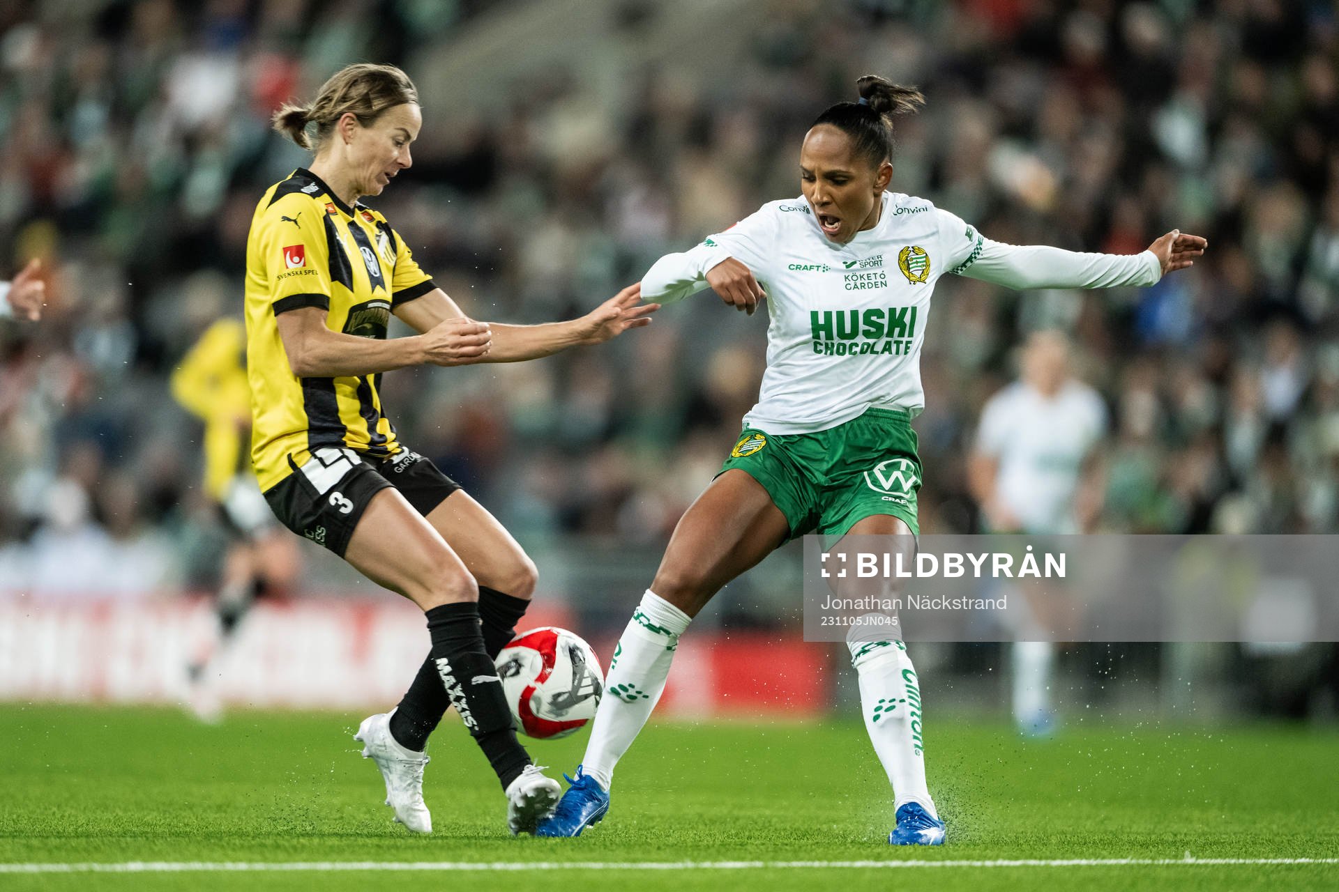 Häckens Aivi Luik och Hammarbys Madelen Janogy