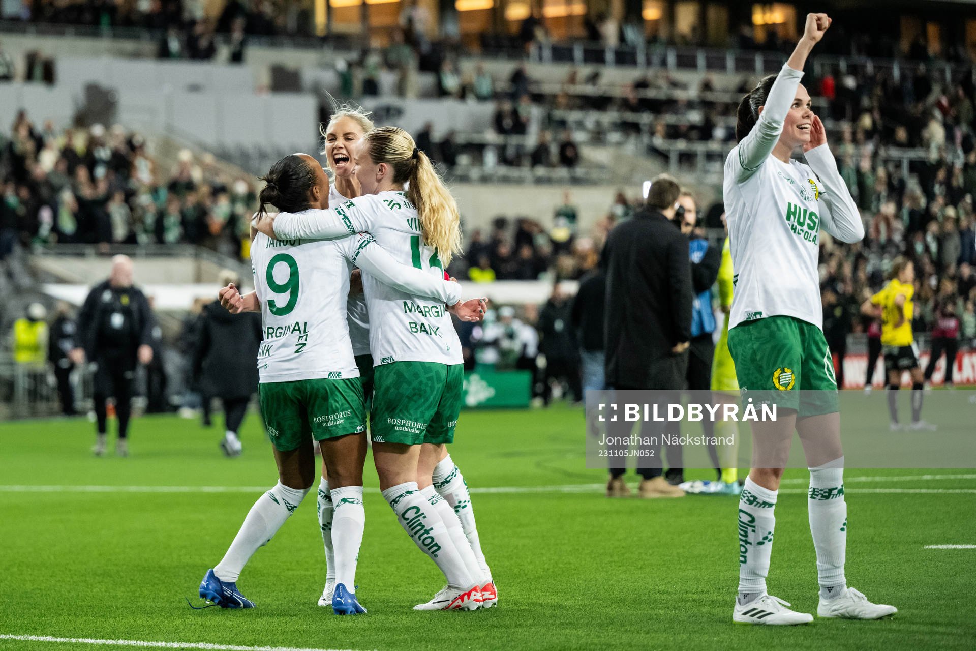 Hammarbys spelare jublar