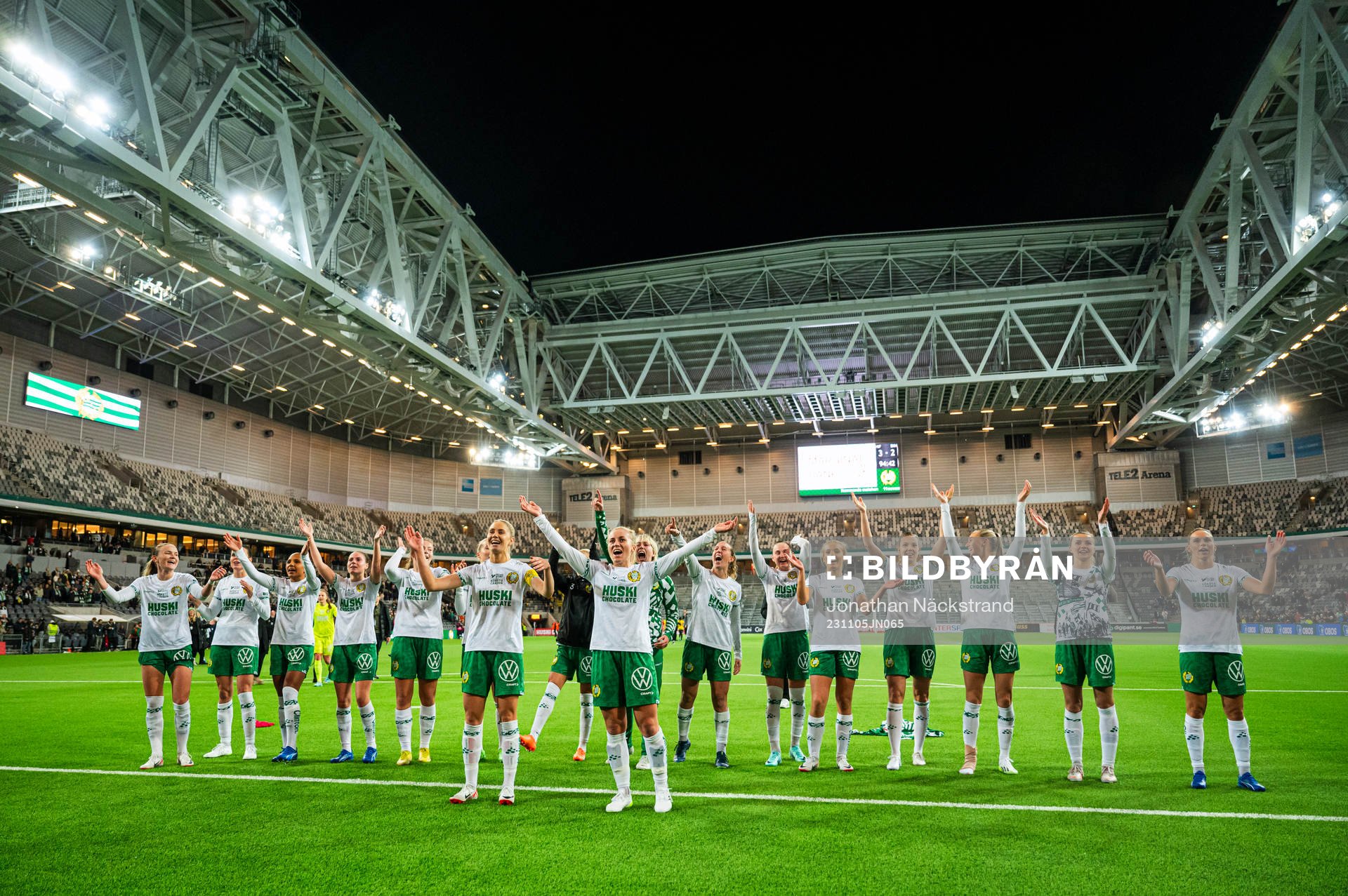 Hammarbys spelare jublar