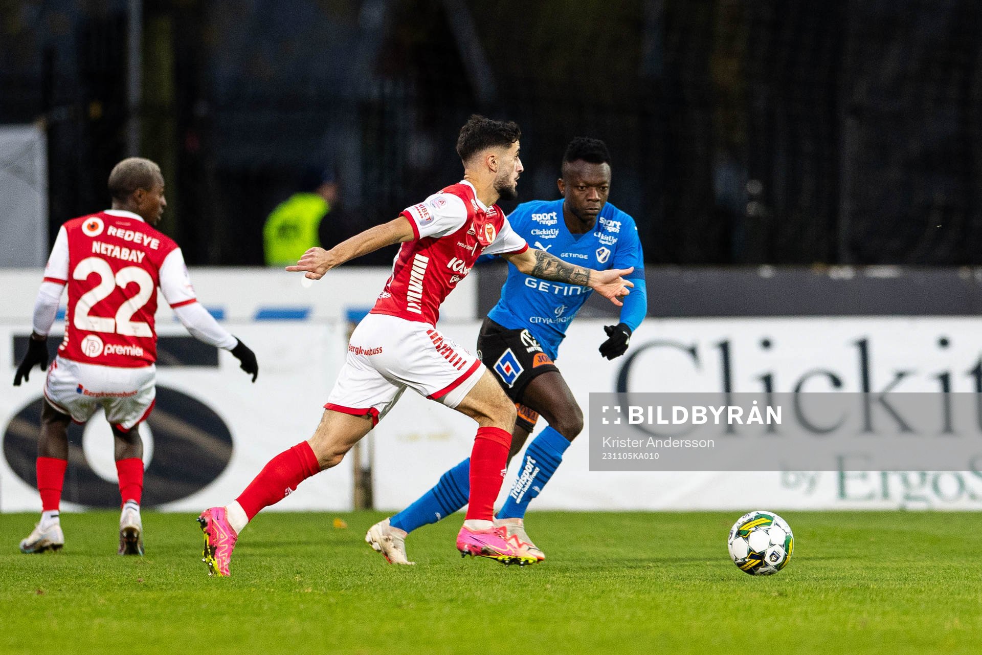 Kalmars Noah Shamoun och Halmstads Thomas Boakye