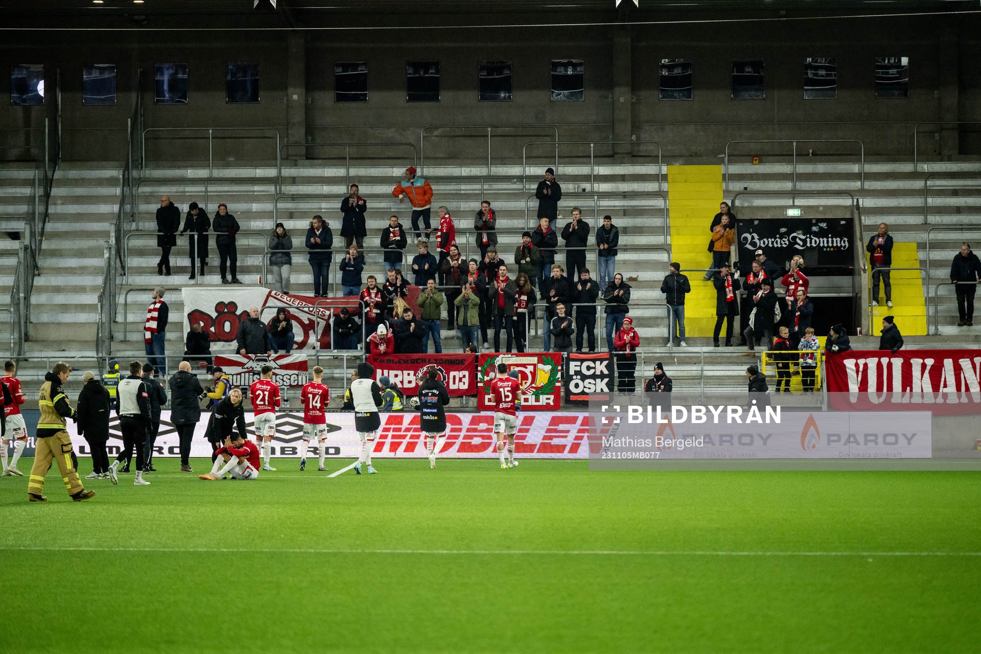 Degerfors spelare tackar publiken